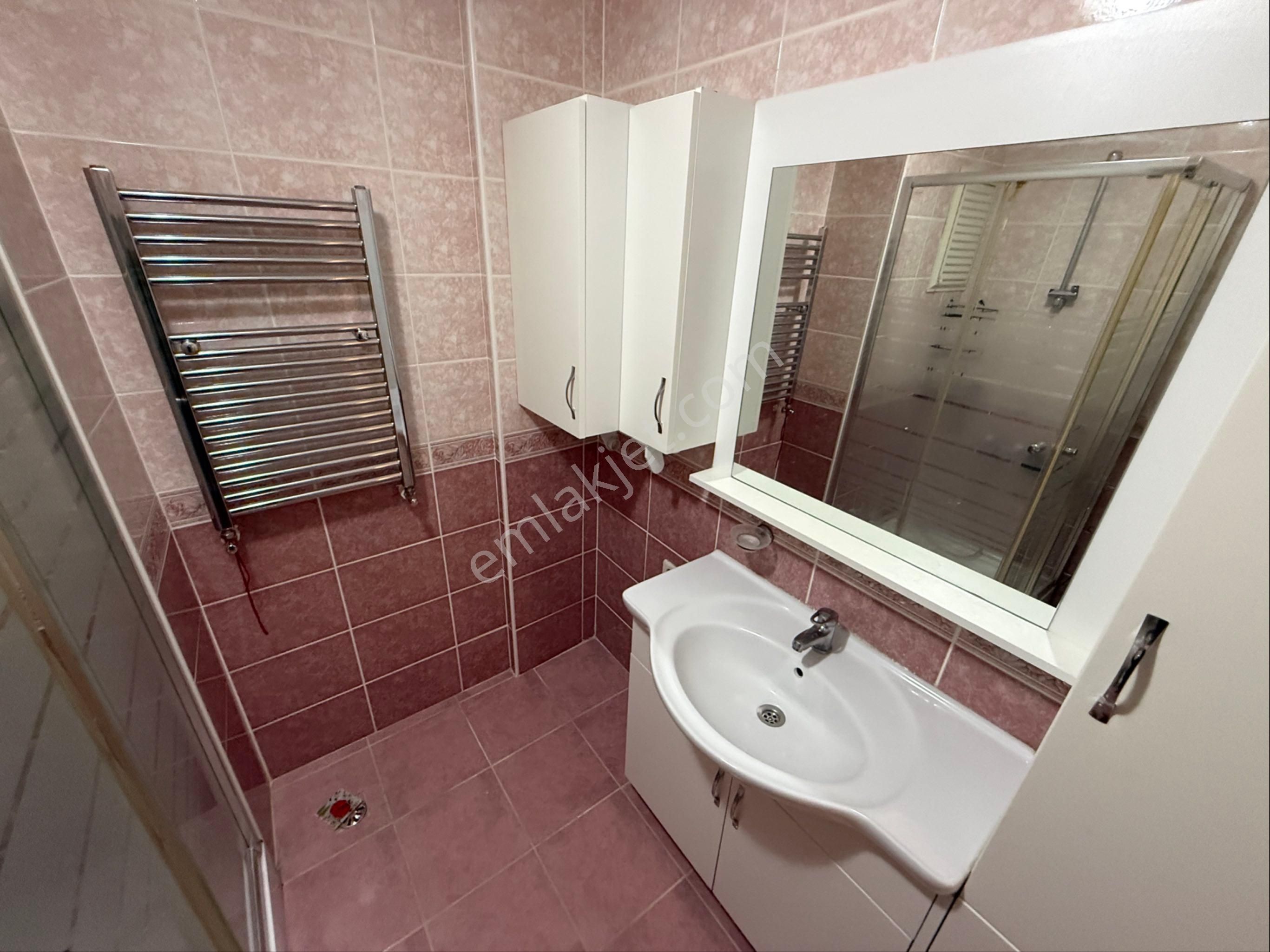 Üsküdar Kısıklı'da Site İçi Kiralık 3+1 Daire - Görsel 5