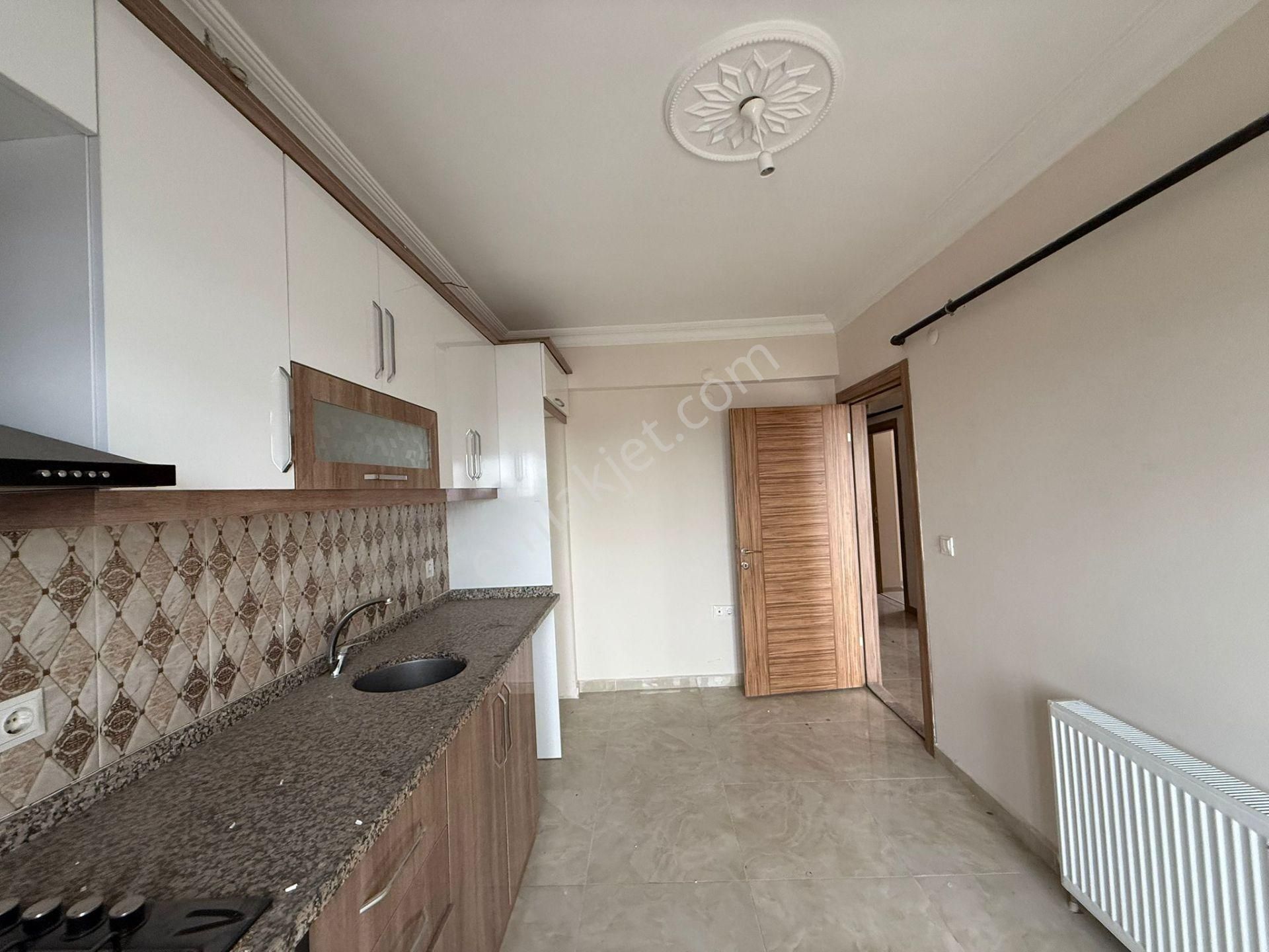 Akyüz Gayrimenkul Den; Velıkoy Mah De Iskanlı,kombılı ,satılık 2+1 Daire - Görsel 15