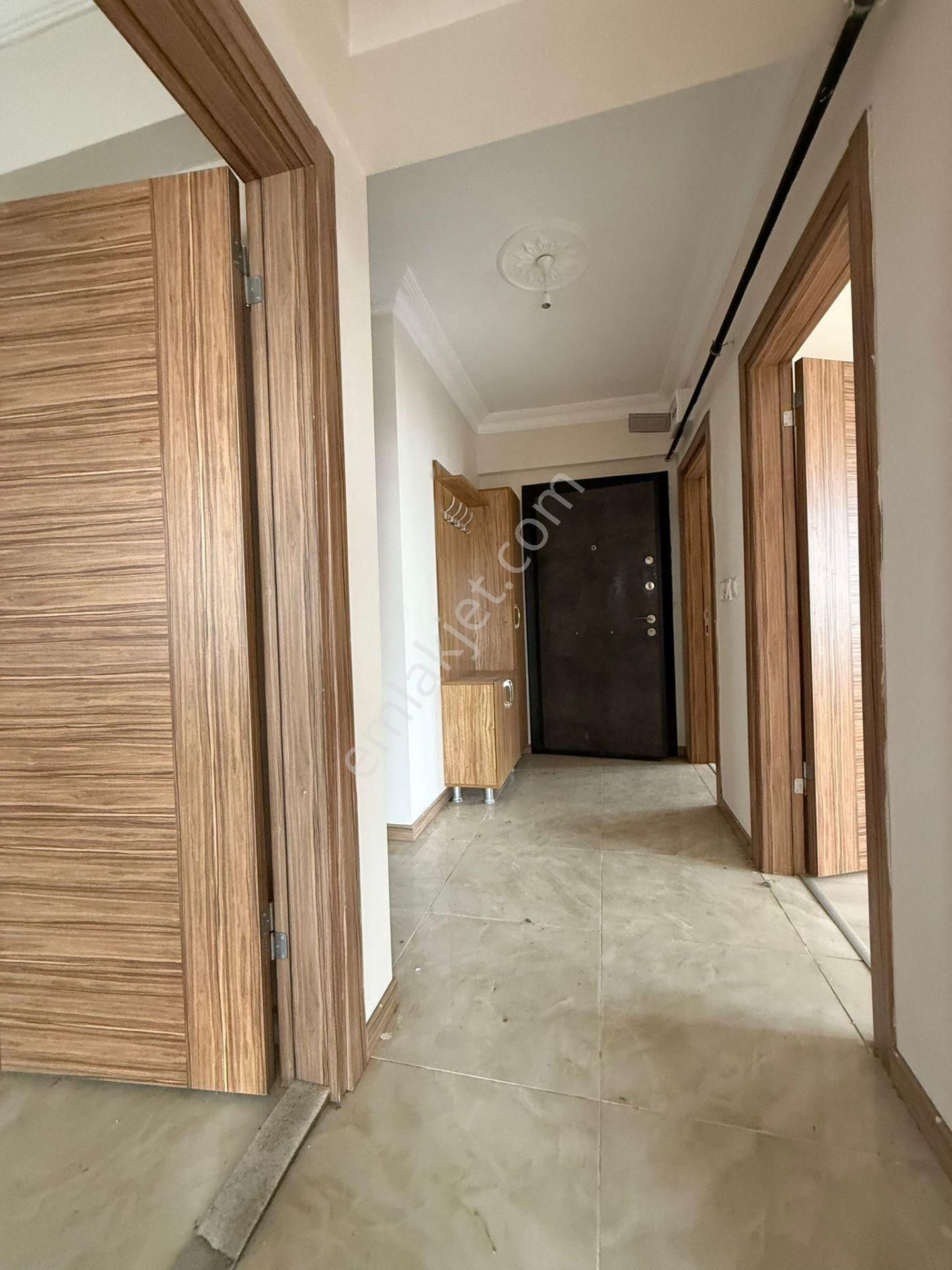 Akyüz Gayrimenkul Den; Velıkoy Mah De Iskanlı,kombılı ,satılık 2+1 Daire - Görsel 2