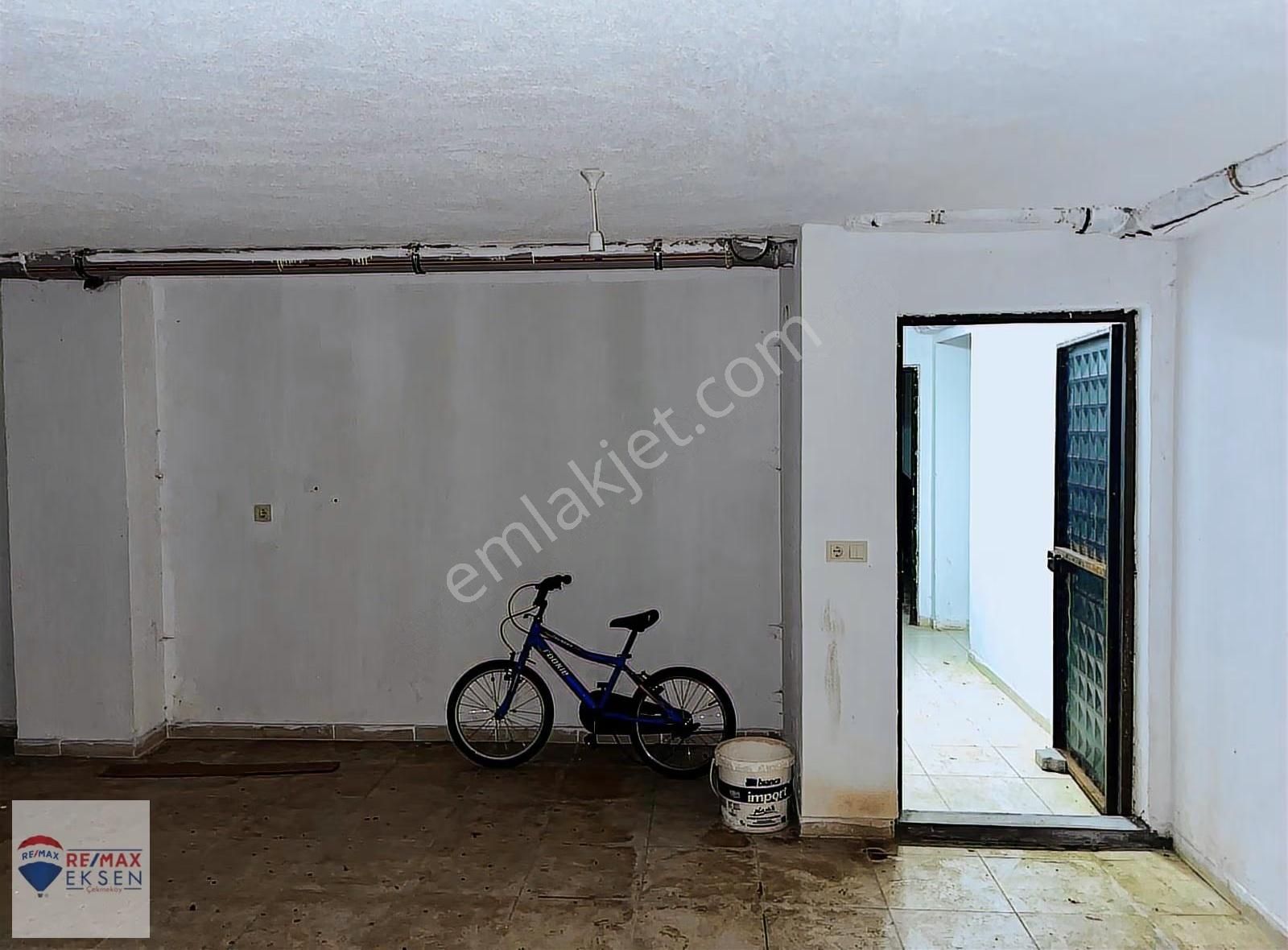 Göztepe Caddesi Üzerinde Kiralık Önü Açık Geniş Cepheli Dükkan - Görsel 13