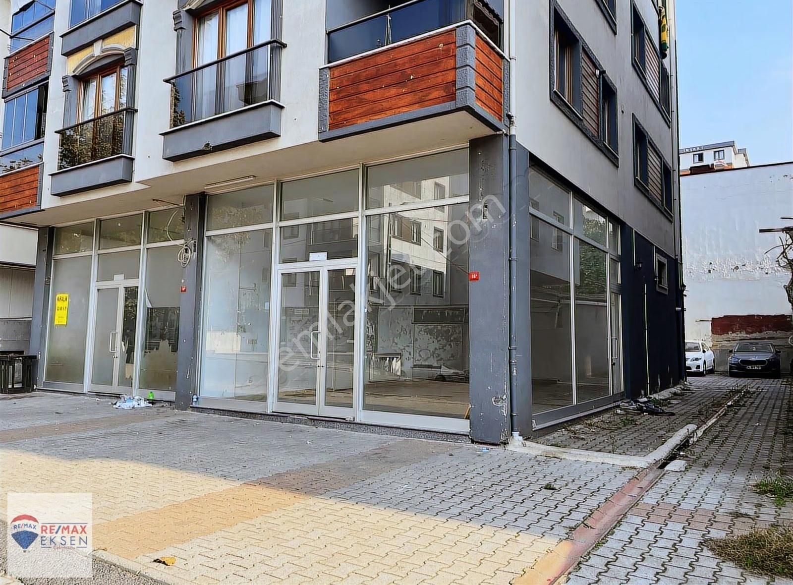 Göztepe Caddesi Üzerinde Kiralık Önü Açık Geniş Cepheli Dükkan - Görsel 7