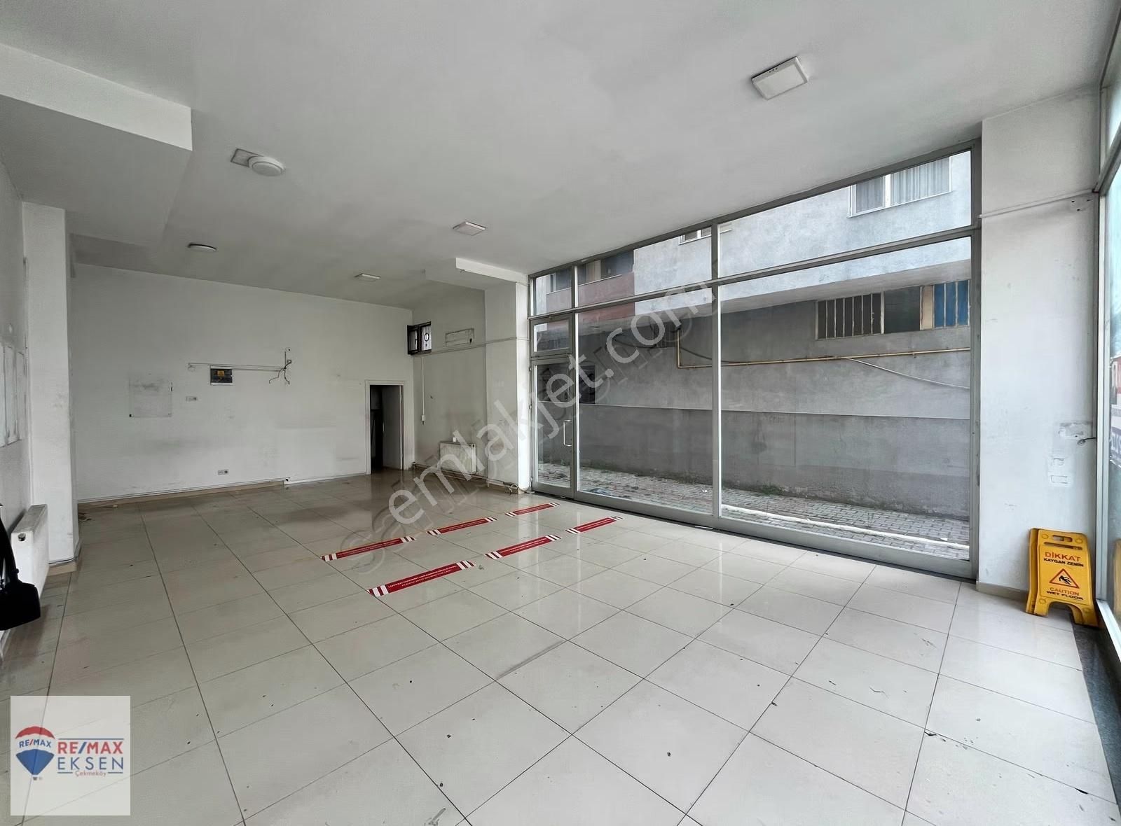 Göztepe Caddesi Üzerinde Kiralık Önü Açık Geniş Cepheli Dükkan - Görsel 17