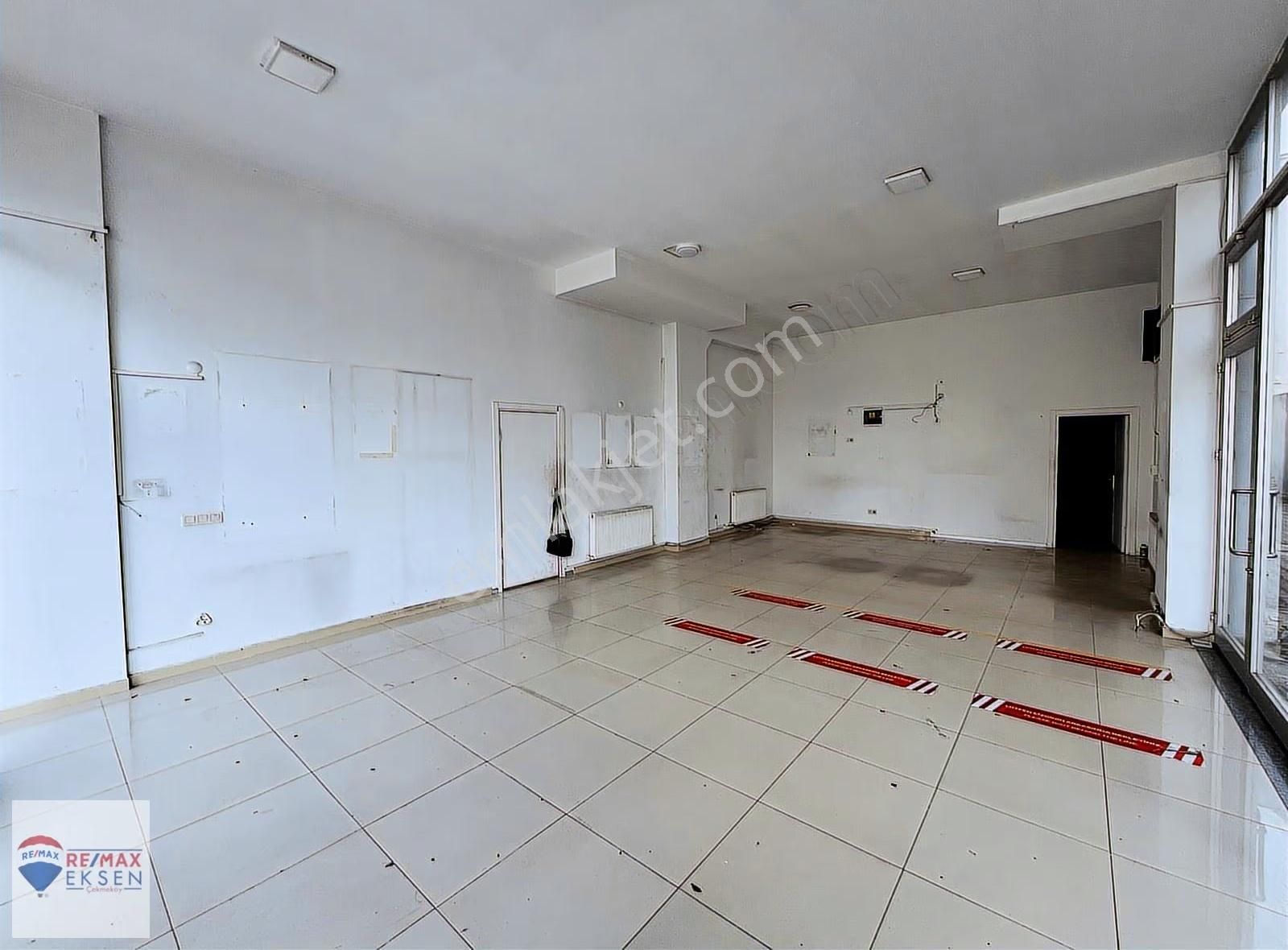 Göztepe Caddesi Üzerinde Kiralık Önü Açık Geniş Cepheli Dükkan - Görsel 19