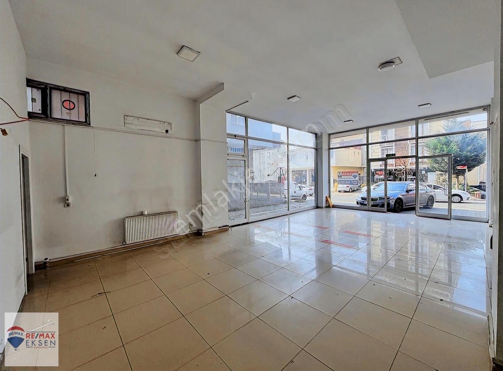 Göztepe Caddesi Üzerinde Kiralık Önü Açık Geniş Cepheli Dükkan - Görsel 9