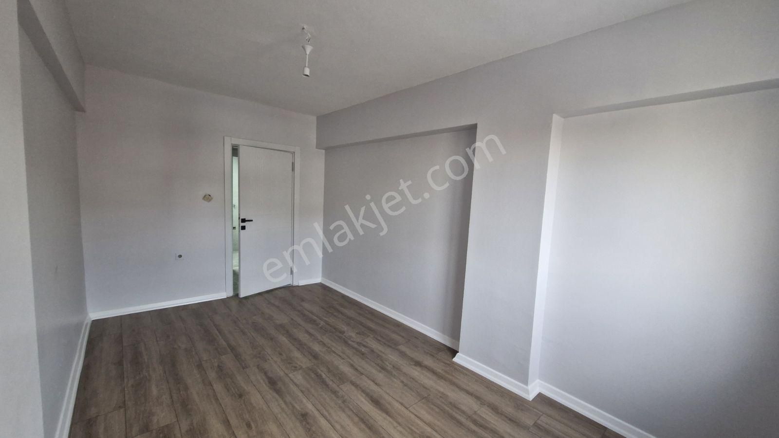 Atakent Mah İkinci Katta Ful Yapılı 3+1 Satılık Daire - Görsel 8