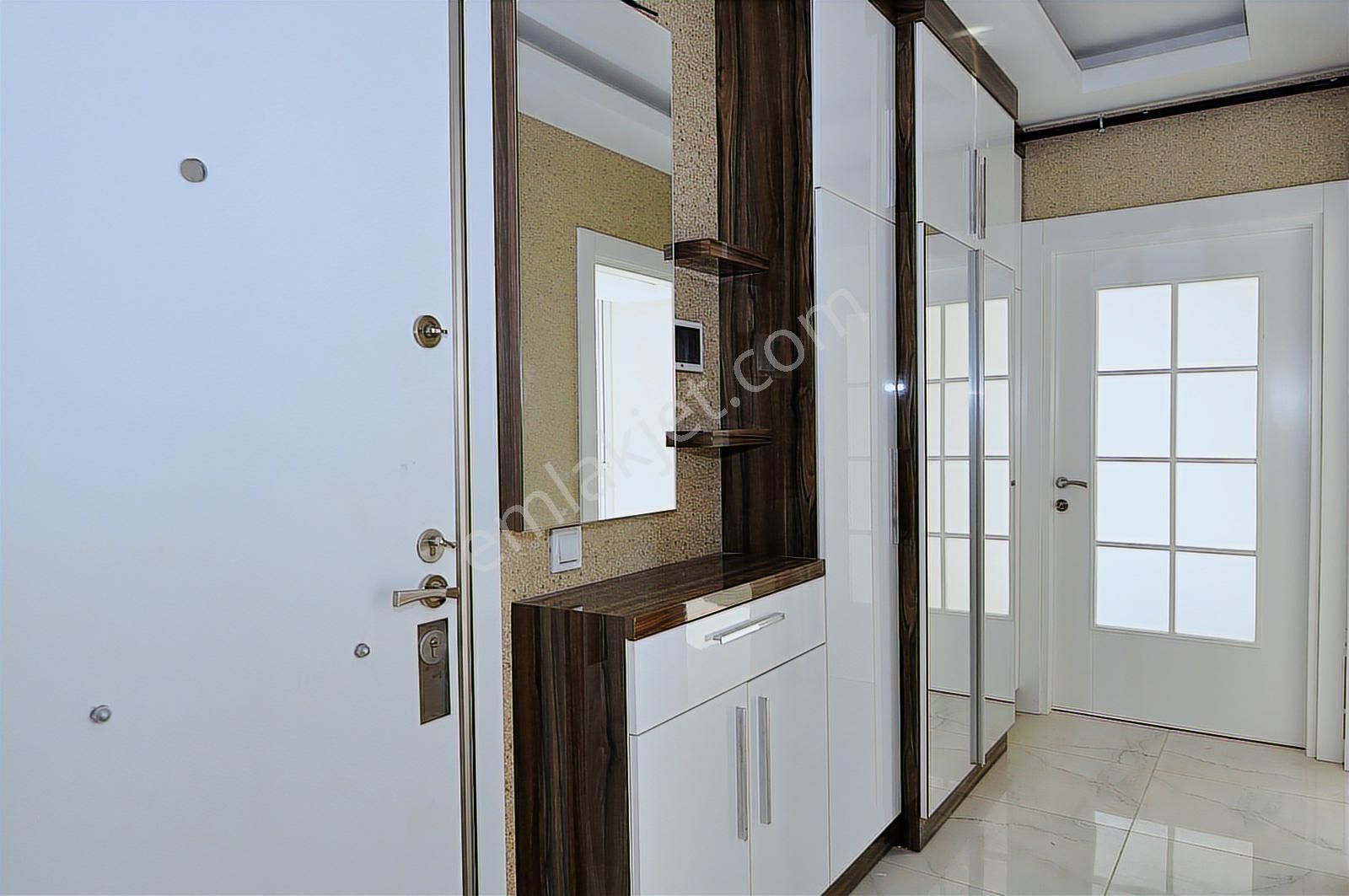 Yeni Emniyet Ve Üniversite Yakını Kiralık 4+1 Dubleks - Görsel 2