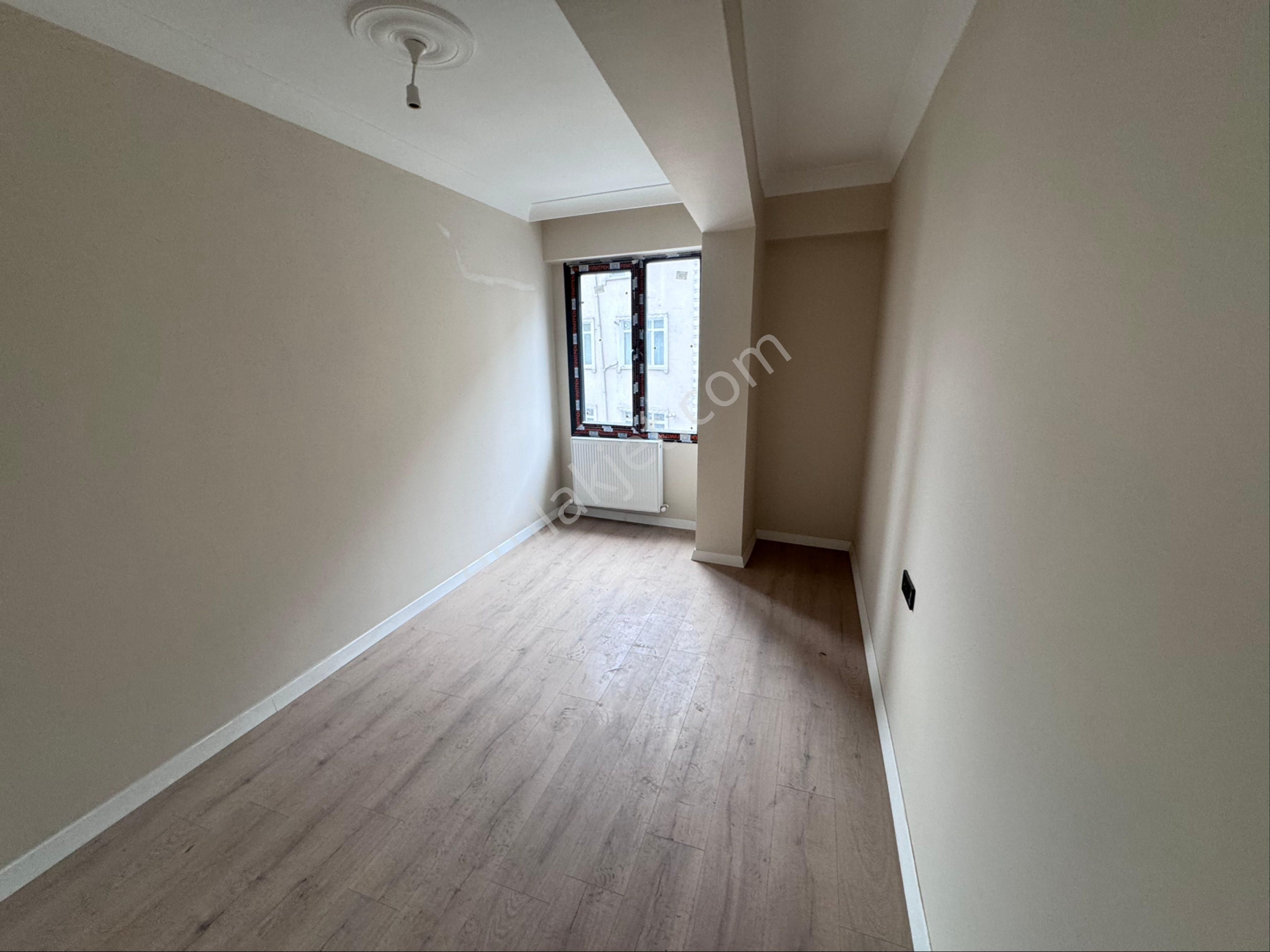 Yahya Kemal'de Ana Cadde Üzeri Site'de 1+1 - Görsel 13