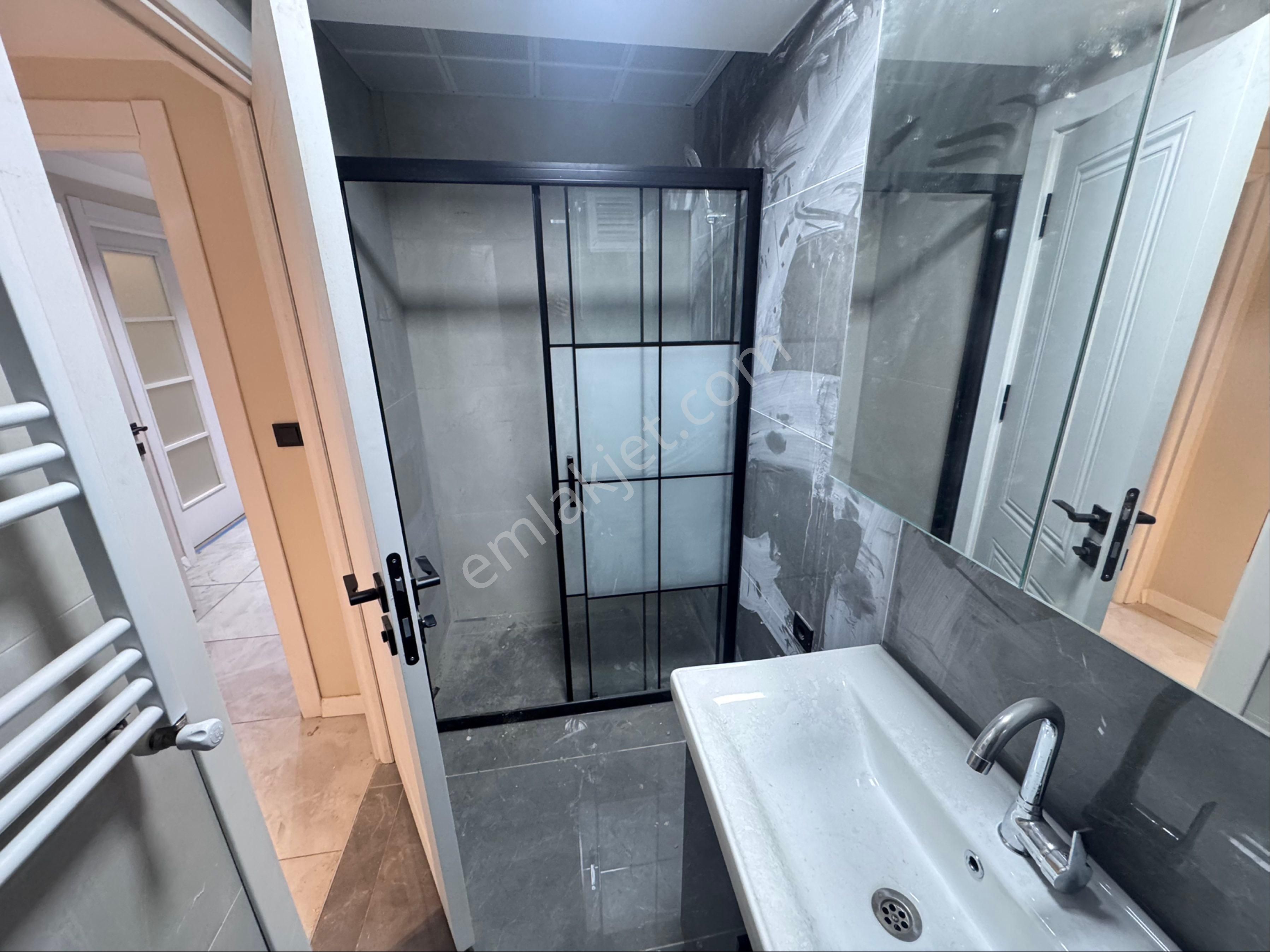 Yahya Kemal'de Ana Cadde Üzeri Site'de 1+1 - Görsel 9