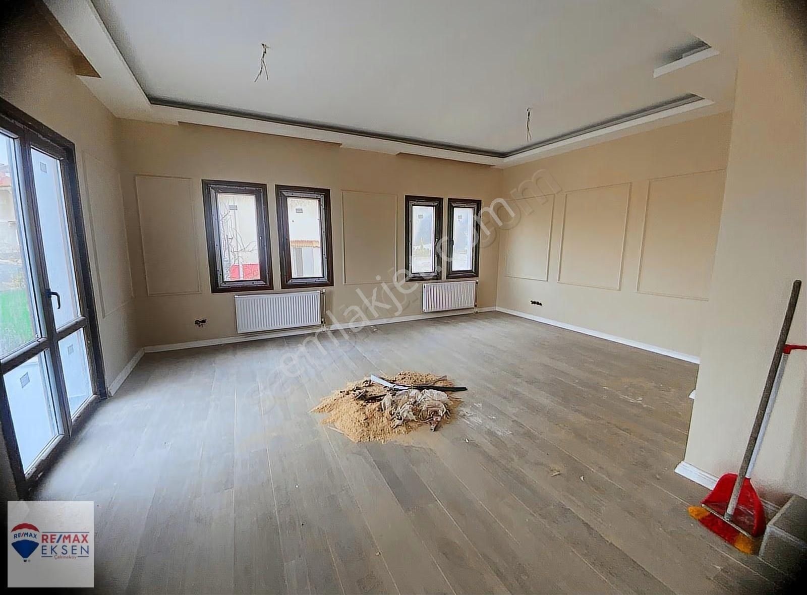 Riva Flora Evlerinde Sıfırlanmış, Bahçeli, Kiralık 5+2 Villa - Görsel 6