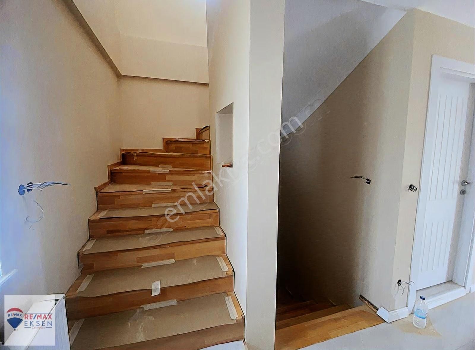 Riva Flora Evlerinde Sıfırlanmış, Bahçeli, Kiralık 5+2 Villa - Görsel 14