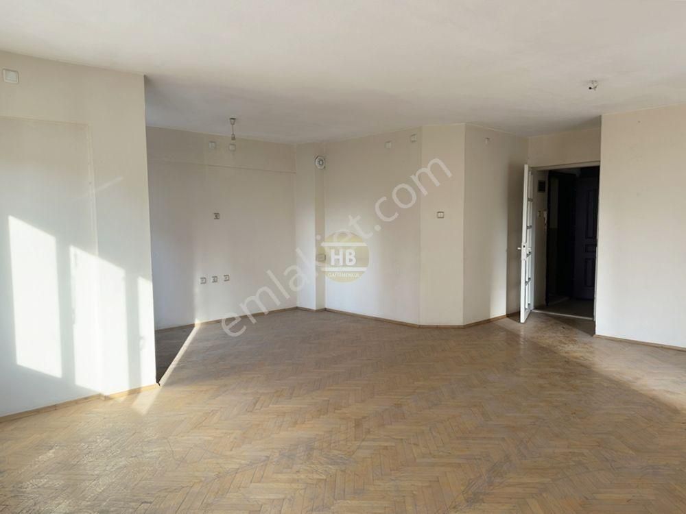 Hb'den 3+1 Satılık Daire, Atatürk Bulvarı Üzeri Ara Kat Asansörlü - Görsel 2