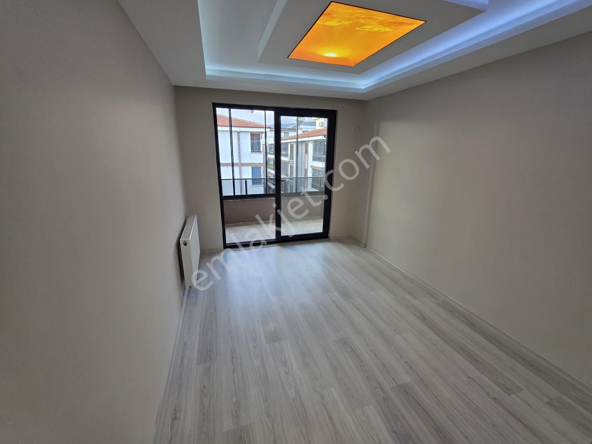 Irmaksudan Akçayda Asansörlü Kombili Ayrı Mtfak 3+1 Geniş Daire - Görsel 23