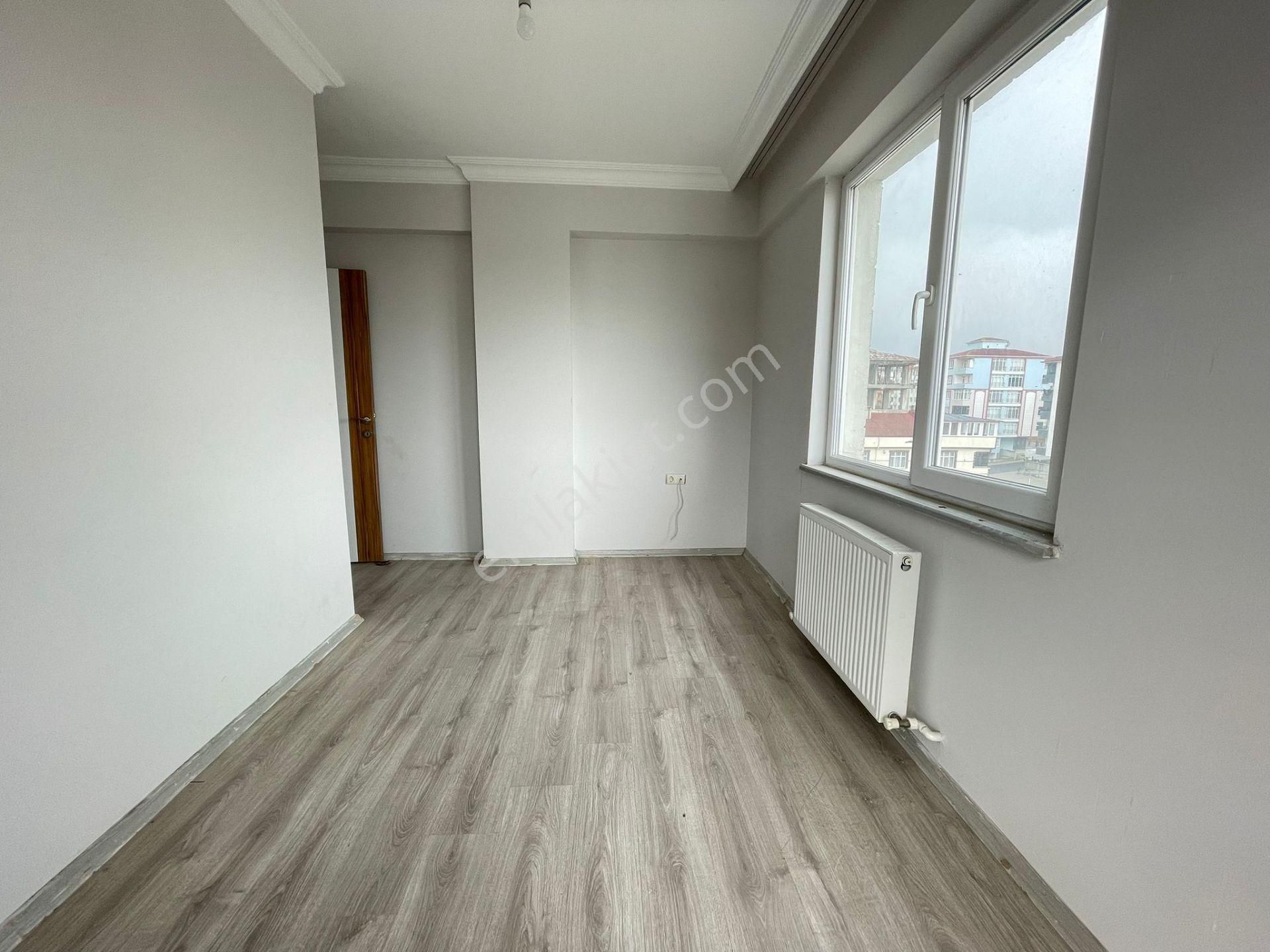 Akyüz Gayrimenkul Den; Merkezı Konumda Iskanlı,kombılı ,satılık 2+1 Daire - Görsel 19