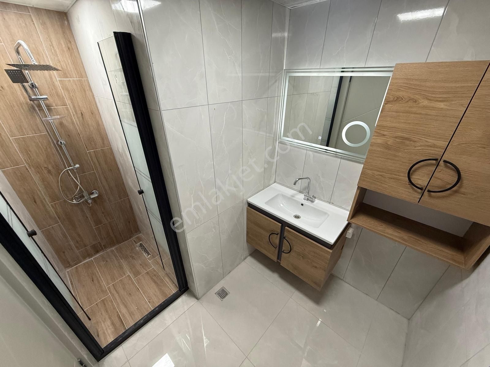 Keçiörende 3+1 Full Yapılı İskanlı Teras Balkonlu Cadde Yanı - Görsel 33