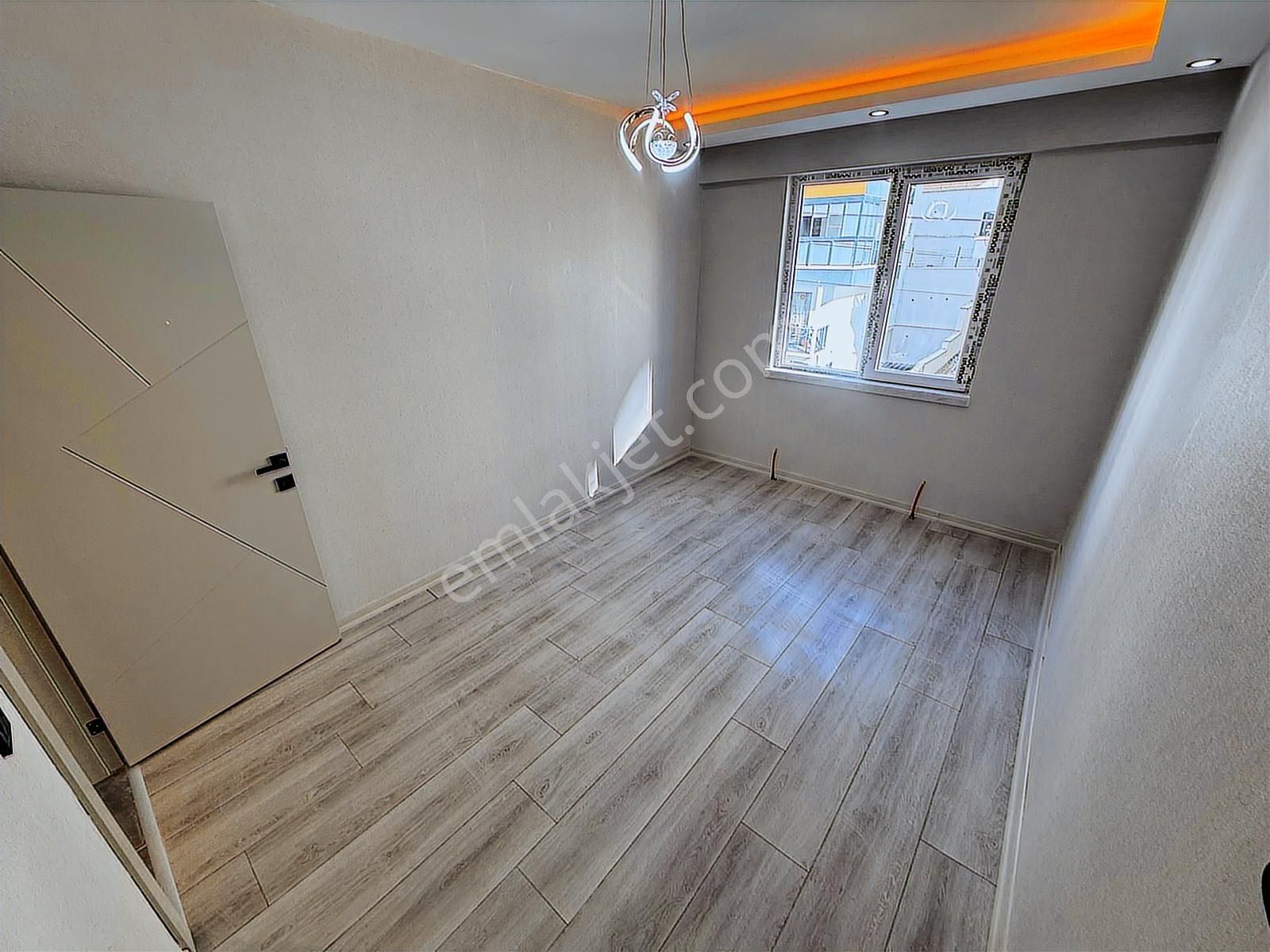 Keçiörende 3+1 Full Yapılı İskanlı Teras Balkonlu Cadde Yanı - Görsel 27