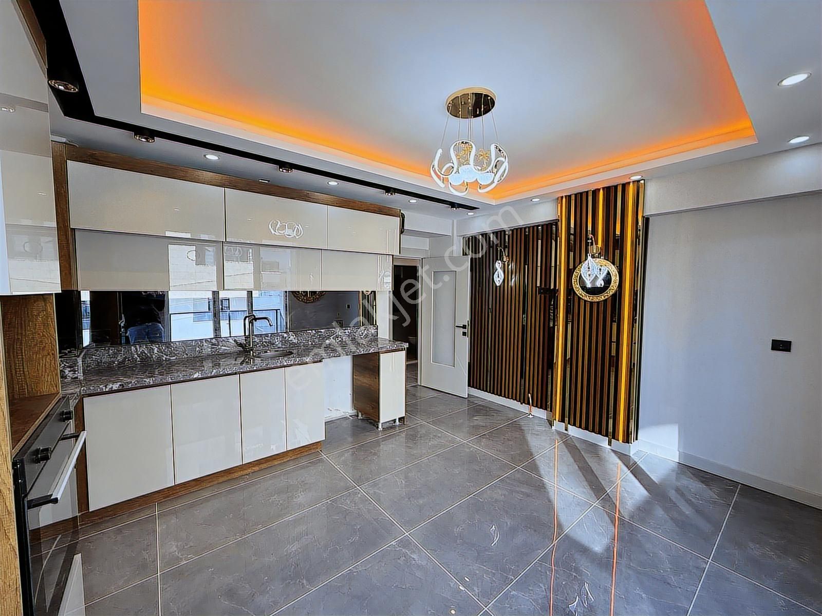 Keçiörende 3+1 Full Yapılı İskanlı Teras Balkonlu Cadde Yanı - Görsel 11