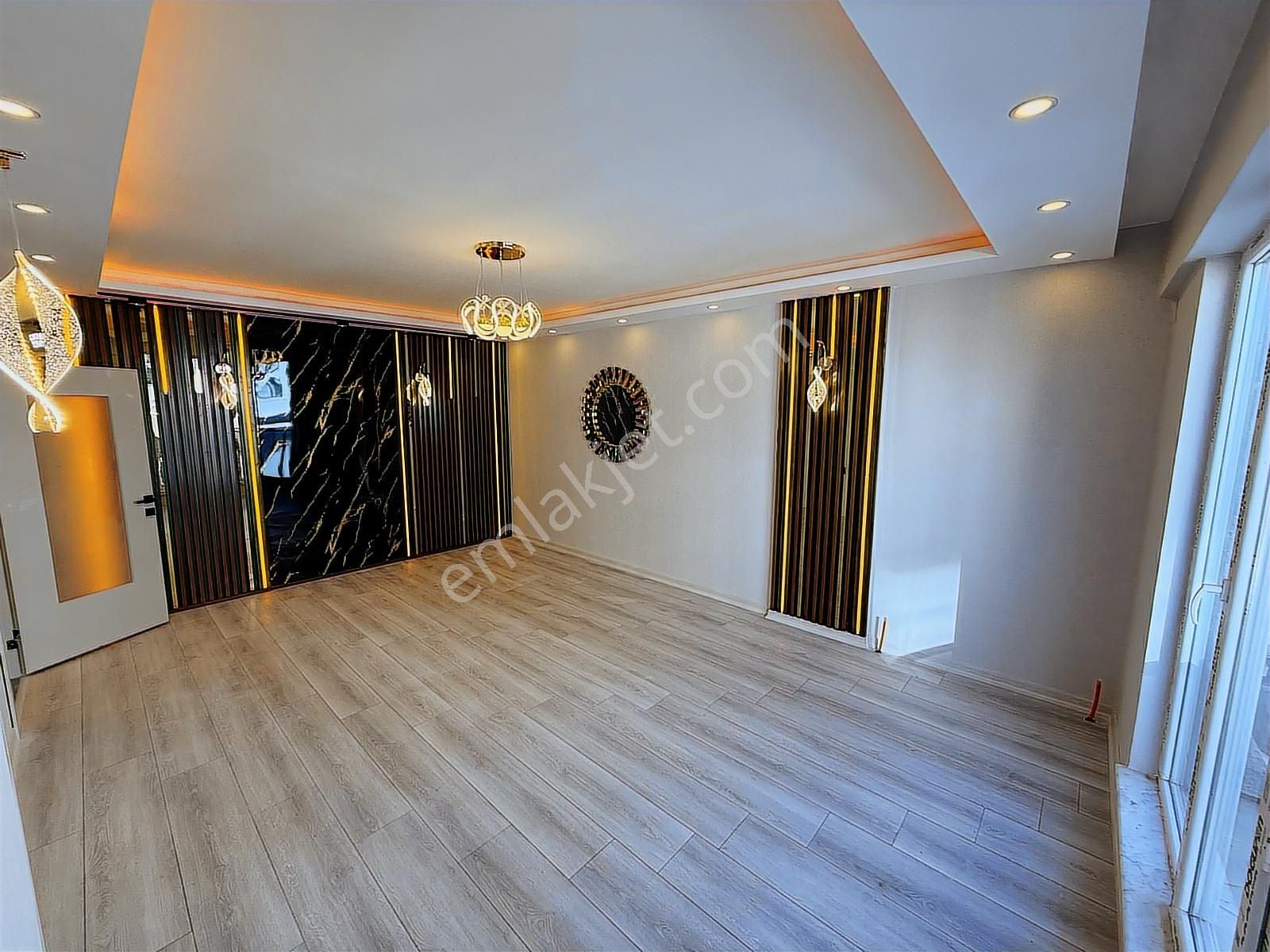 Keçiörende 3+1 Full Yapılı İskanlı Teras Balkonlu Cadde Yanı - Görsel 4