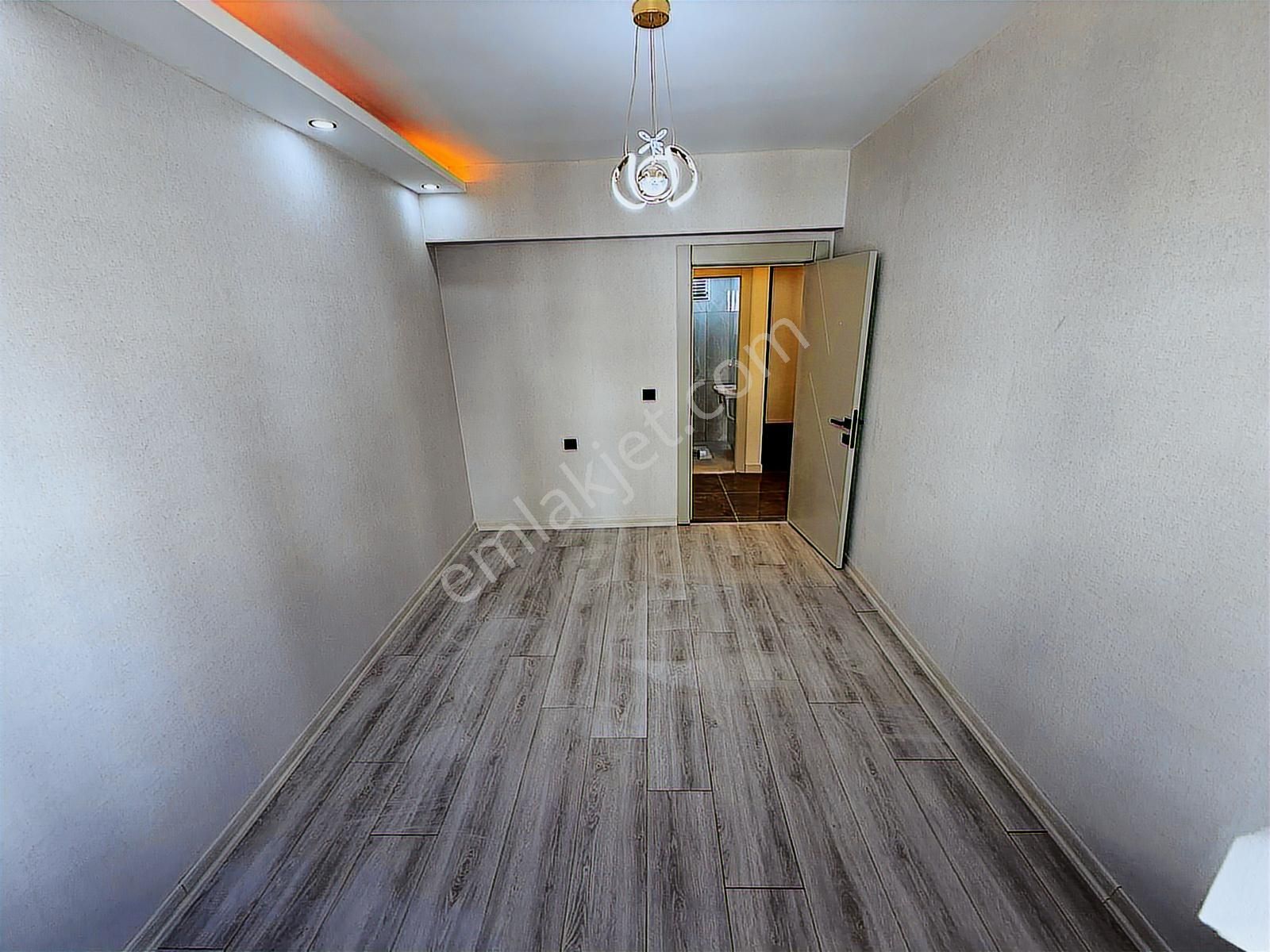 Keçiörende 3+1 Full Yapılı İskanlı Teras Balkonlu Cadde Yanı - Görsel 34