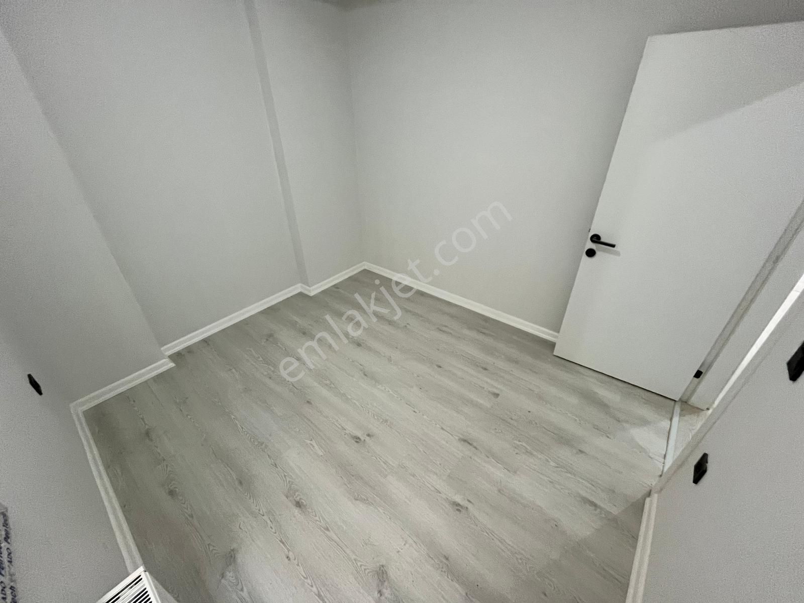 Huzurdan Hastane Bölgesinde 2+1 Kiralık Daire - Görsel 11