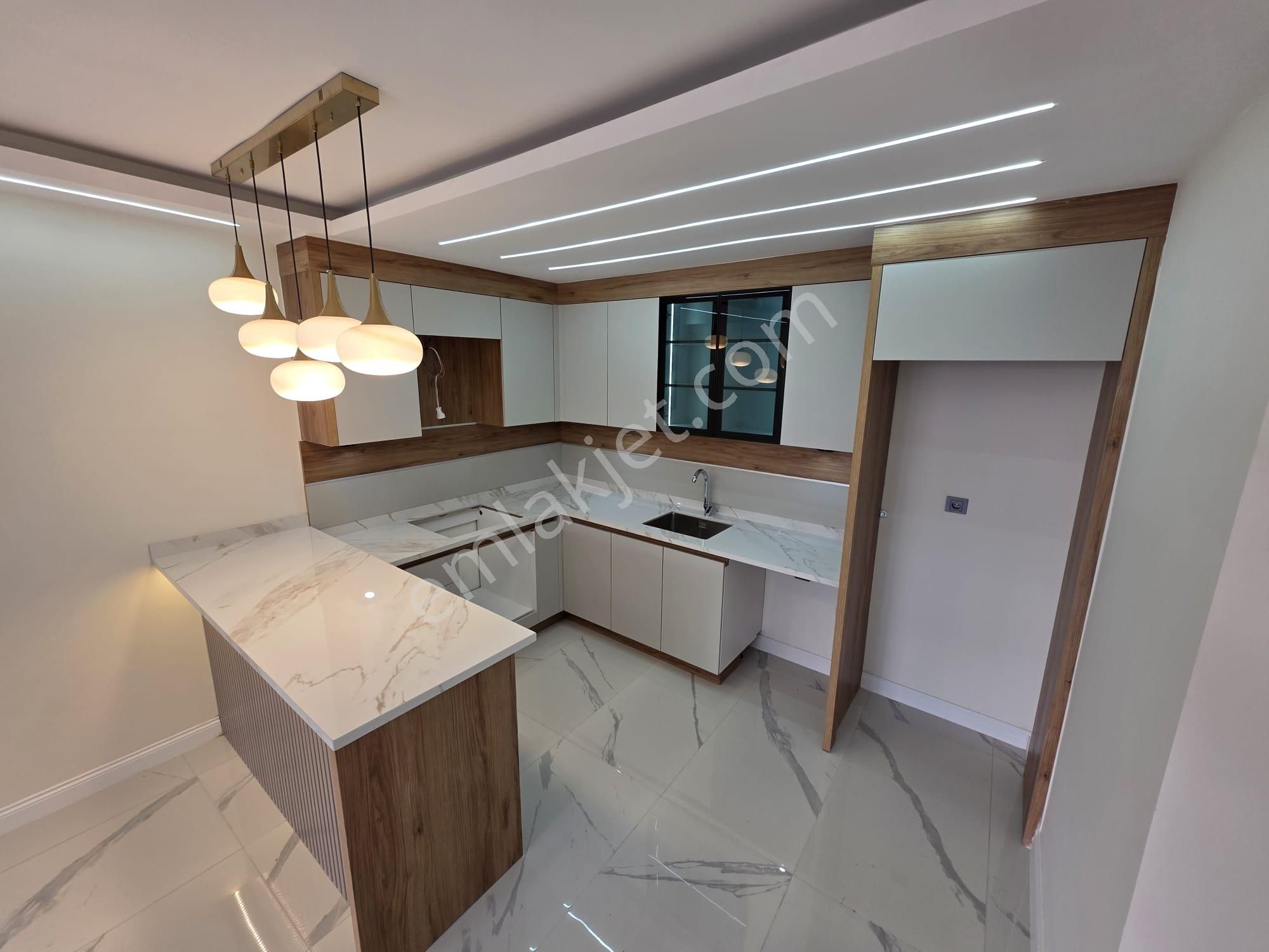 Irmaksudan Cuma Pazarı İçinde 3+1 Çift Cephe Şık Tasarım 3+1 Daire