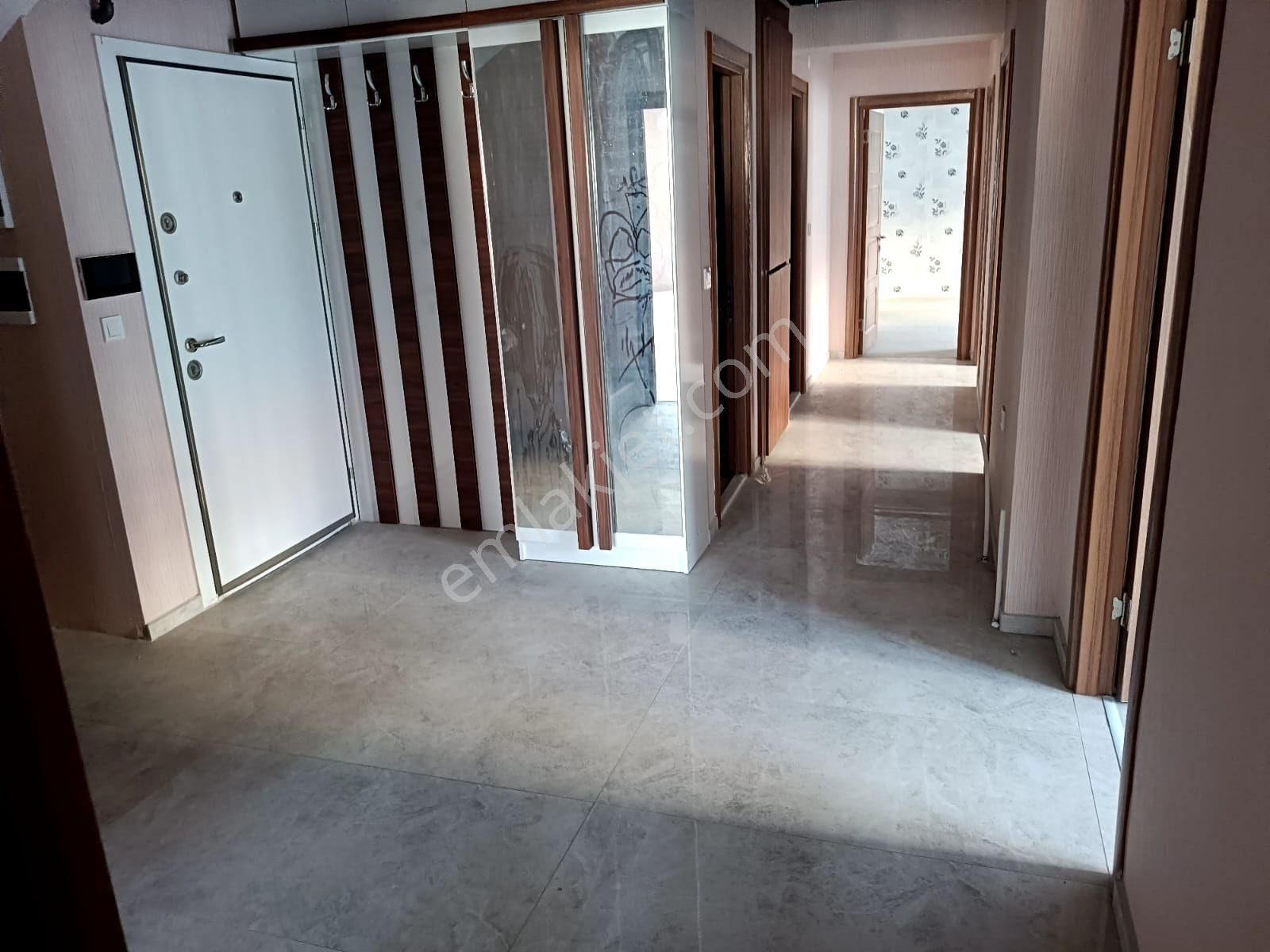 Çıtırık'tan Yenikent Menderes Mh. Tek Tapu Çift Giriş 8+2 Fırsat Fiyat 30m2 Açık Teras - Görsel 4