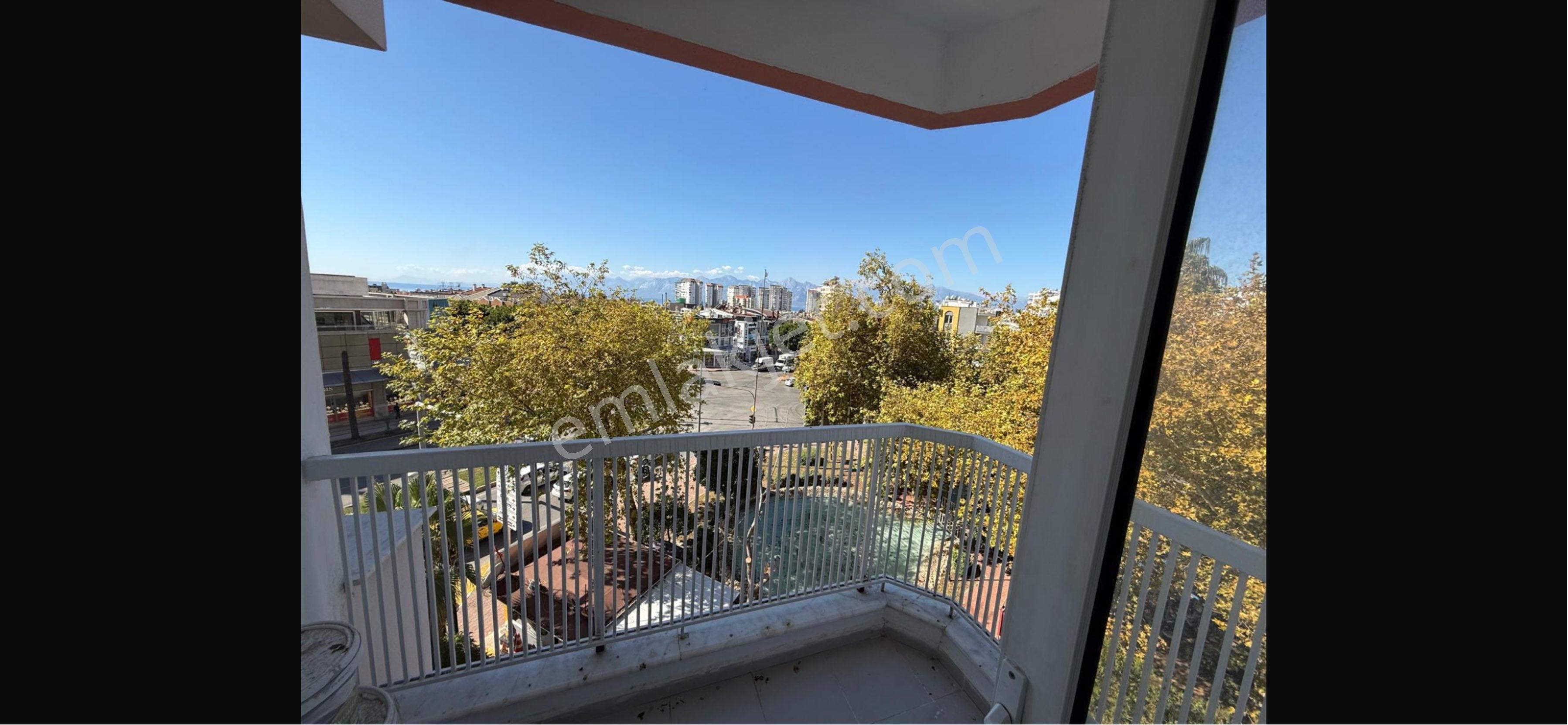 Laura Kavşak’ta 3+1 Arakat Fırsat Daire - Görsel 8