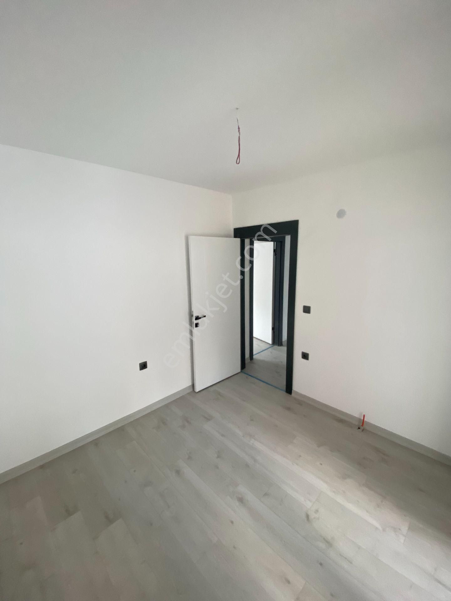 Fahri Korutürk Mahallesinde 2+1 Sıfır Daire - Görsel 9