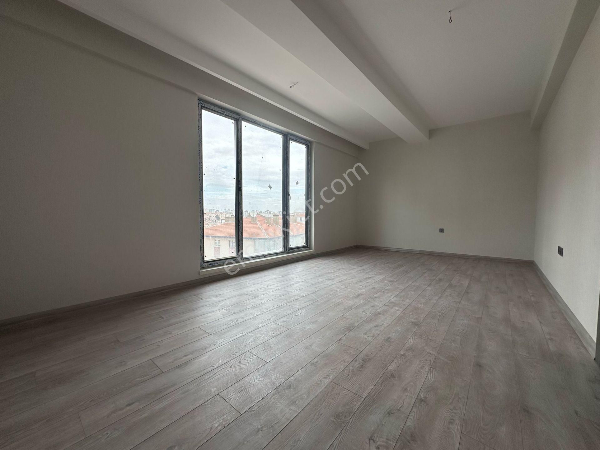 Pursaklar Mehmet Zengin Emlak'tan Asansörlü Sıfır Manzaralı 5.kat 2+1 Ful Yapılı Daire - Görsel 6