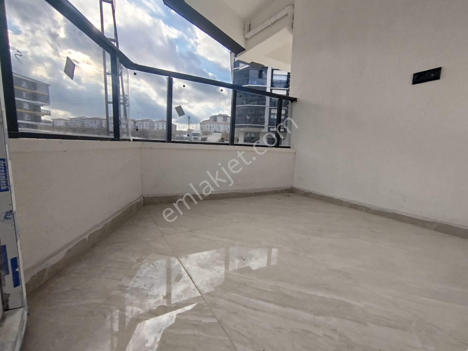 Sincan Mendereste Kat Konumunda Yüksek 2+1 Giriş Dairesi - Görsel 8