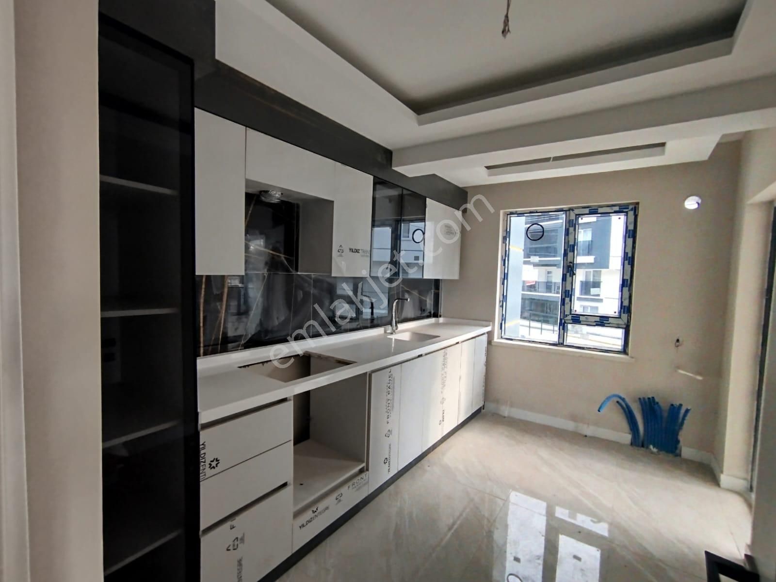 Sincan Mendereste Kat Konumunda Yüksek 2+1 Giriş Dairesi