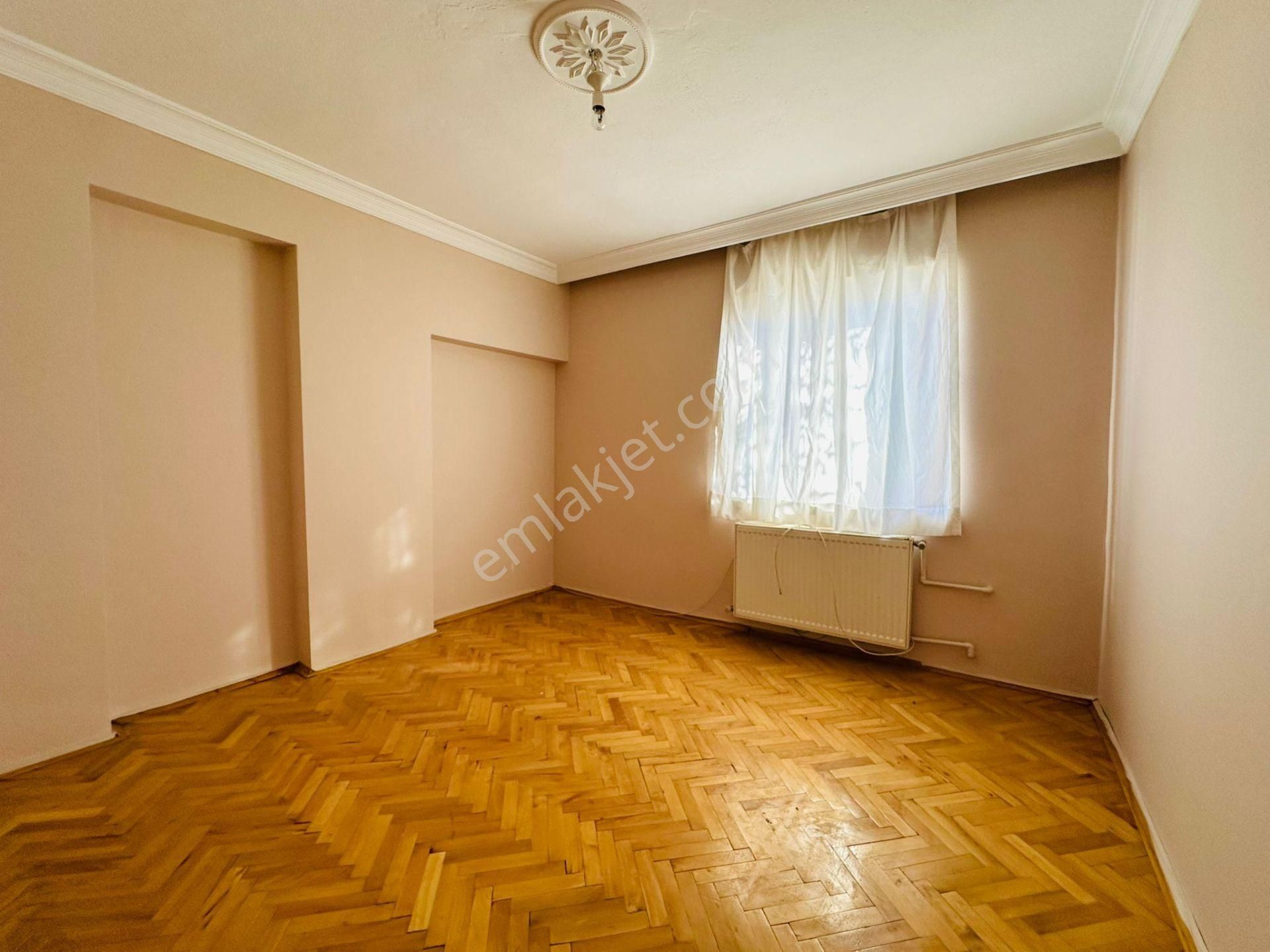 Karapürçek'te Kök Tapu 3+1 Katta Satılık Daire !! - Görsel 11