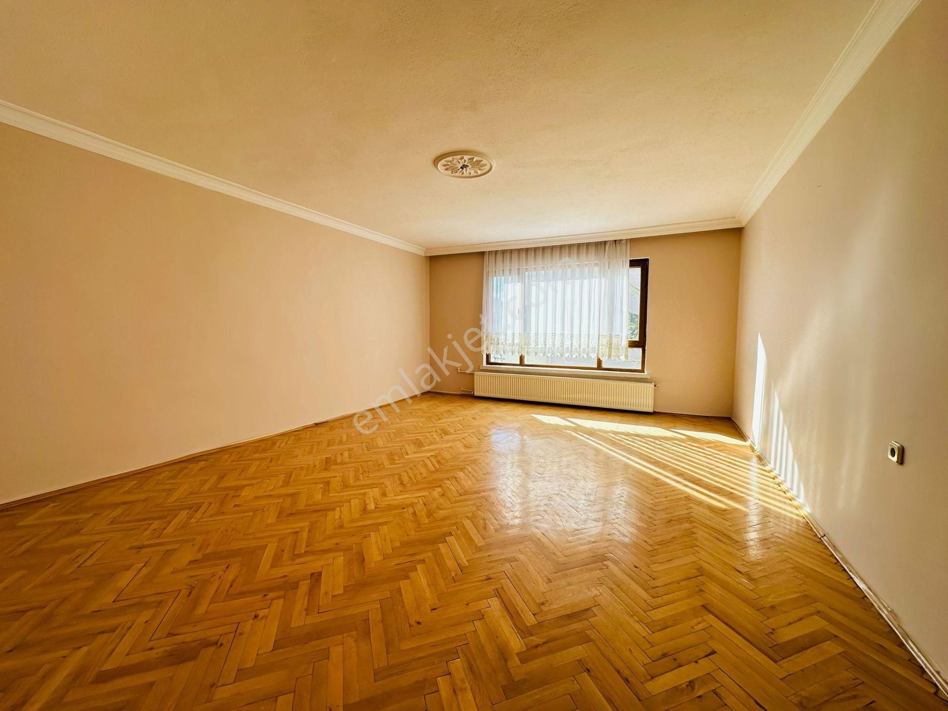 Karapürçek'te Kök Tapu 3+1 Katta Satılık Daire !! - Görsel 4