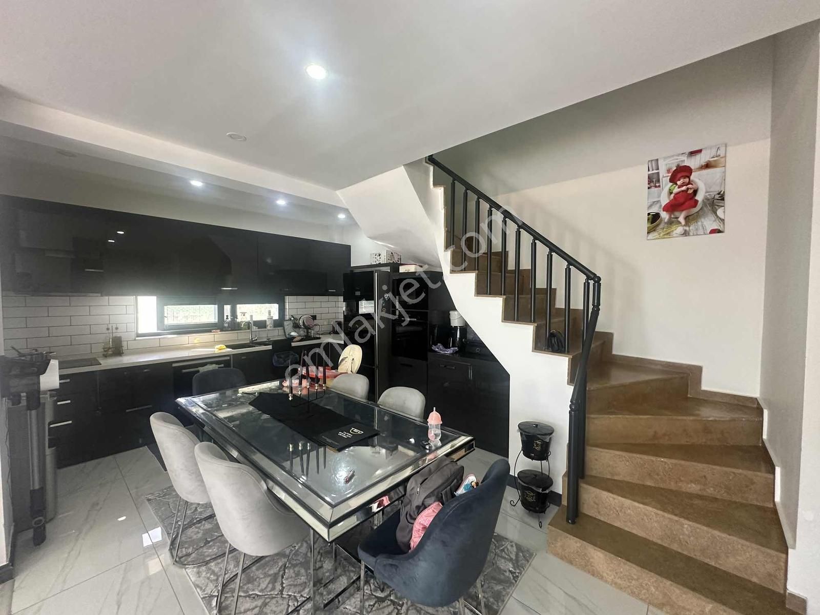 Döşemealtı Altınkalede Müstakil Havuzlu 3+1 Satılık Villa - Görsel 8