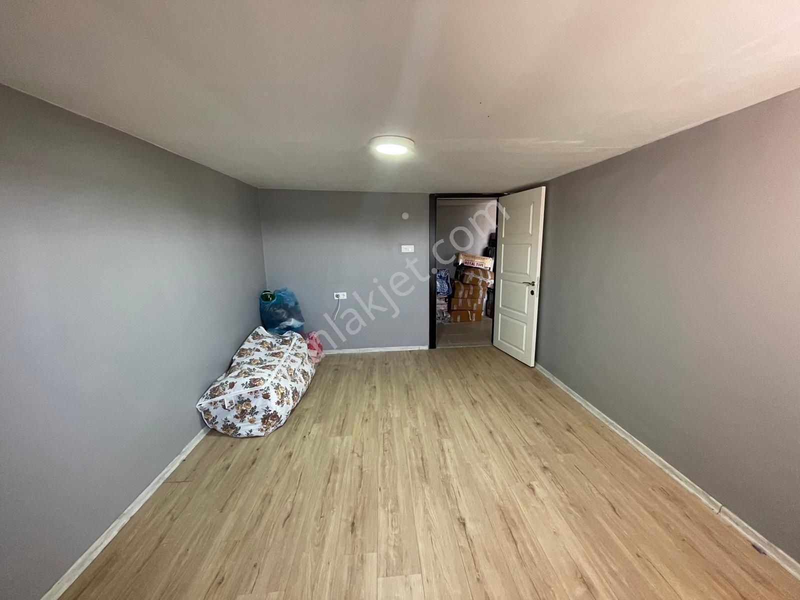 Akyüz Gayrimenkul Den; Baglık Mah De Iskanlı,kombılı ,satılık 5+1 Dubleks - Görsel 23