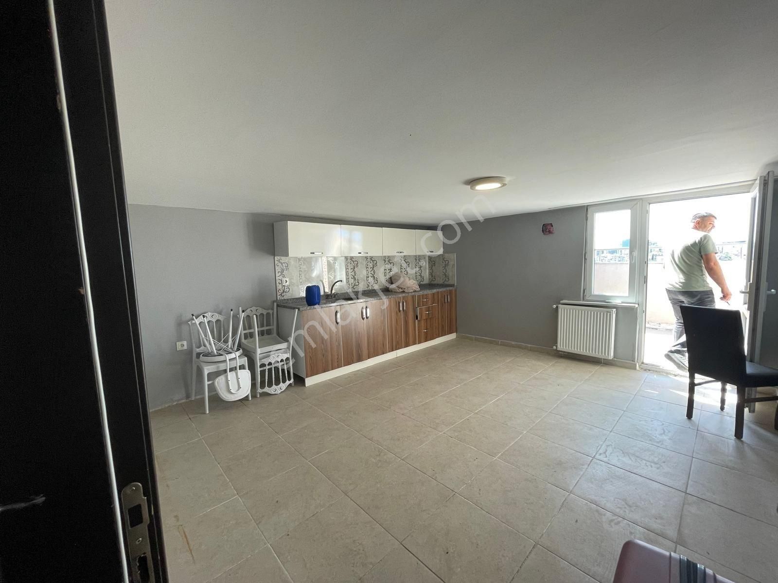 Akyüz Gayrimenkul Den; Baglık Mah De Iskanlı,kombılı ,satılık 5+1 Dubleks - Görsel 24