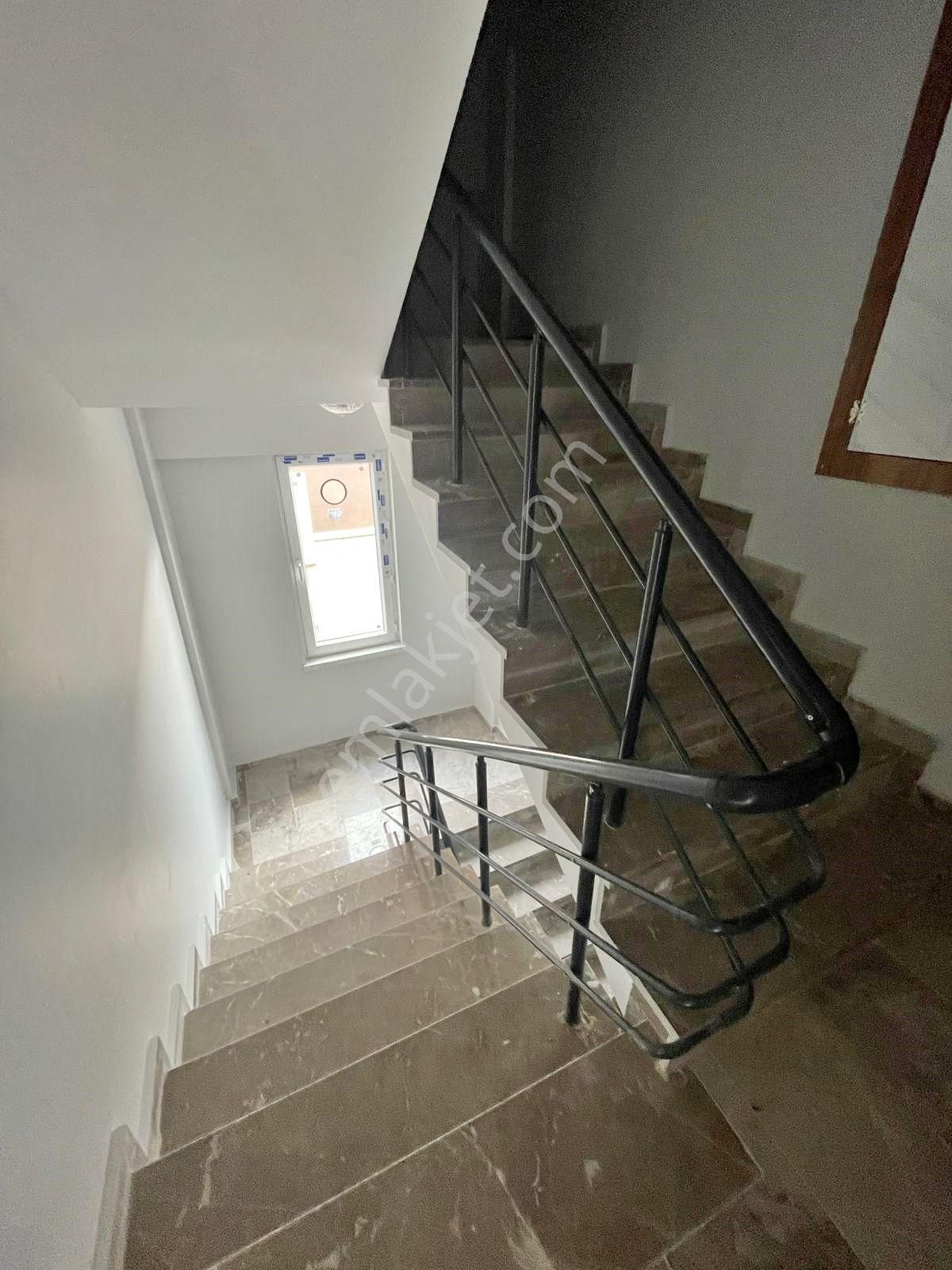 Afyon Üçok Emlaktan Ali İhsan Paşa Mah Satılık Sıfır 3+1 Lüx Daireler - Görsel 3