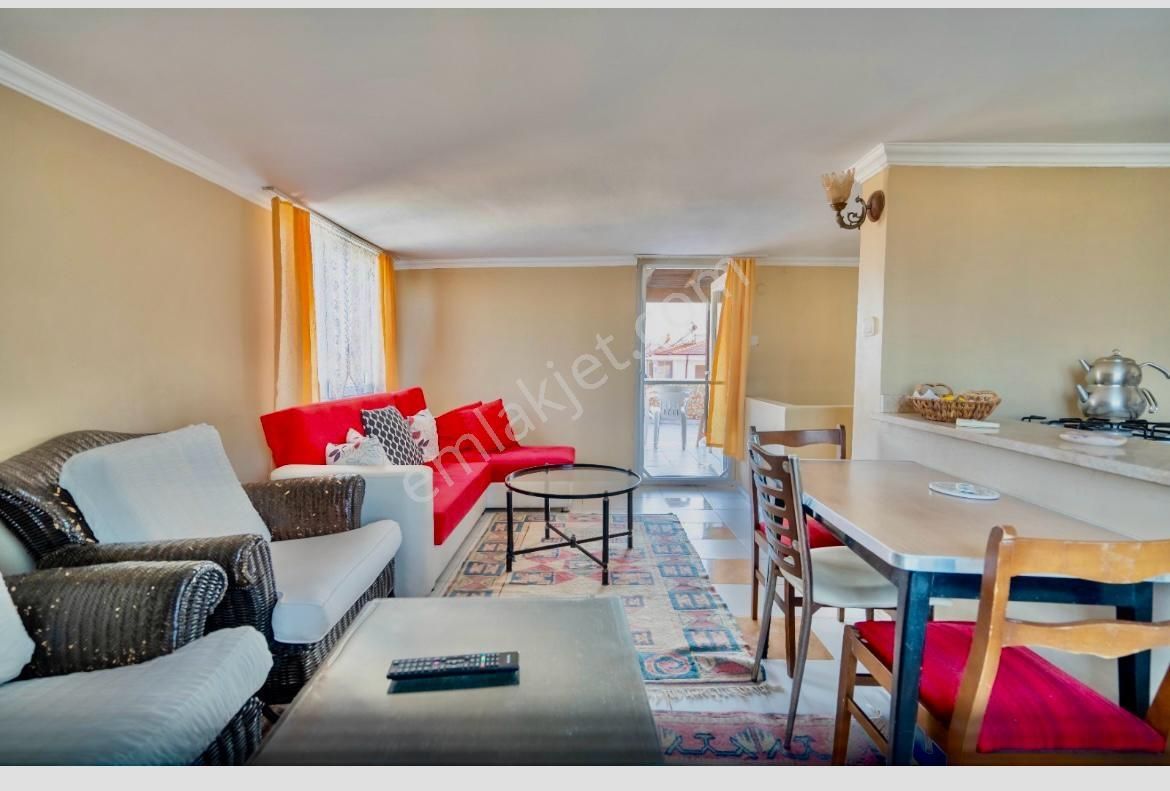 520 Gayrimenkulden Sarımsaklıda 3+2 Taş Kaplama Satılık Villa - Görsel 2