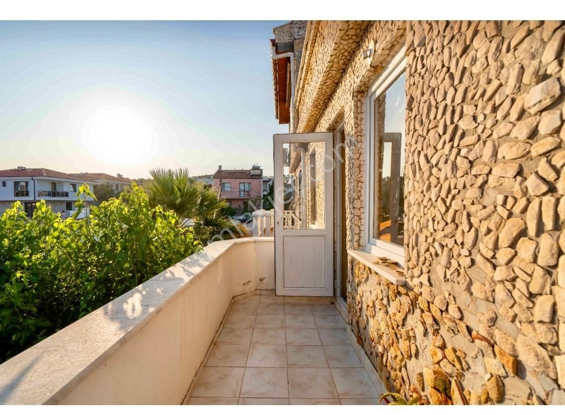 520 Gayrimenkulden Sarımsaklıda 3+2 Taş Kaplama Satılık Villa - Görsel 4