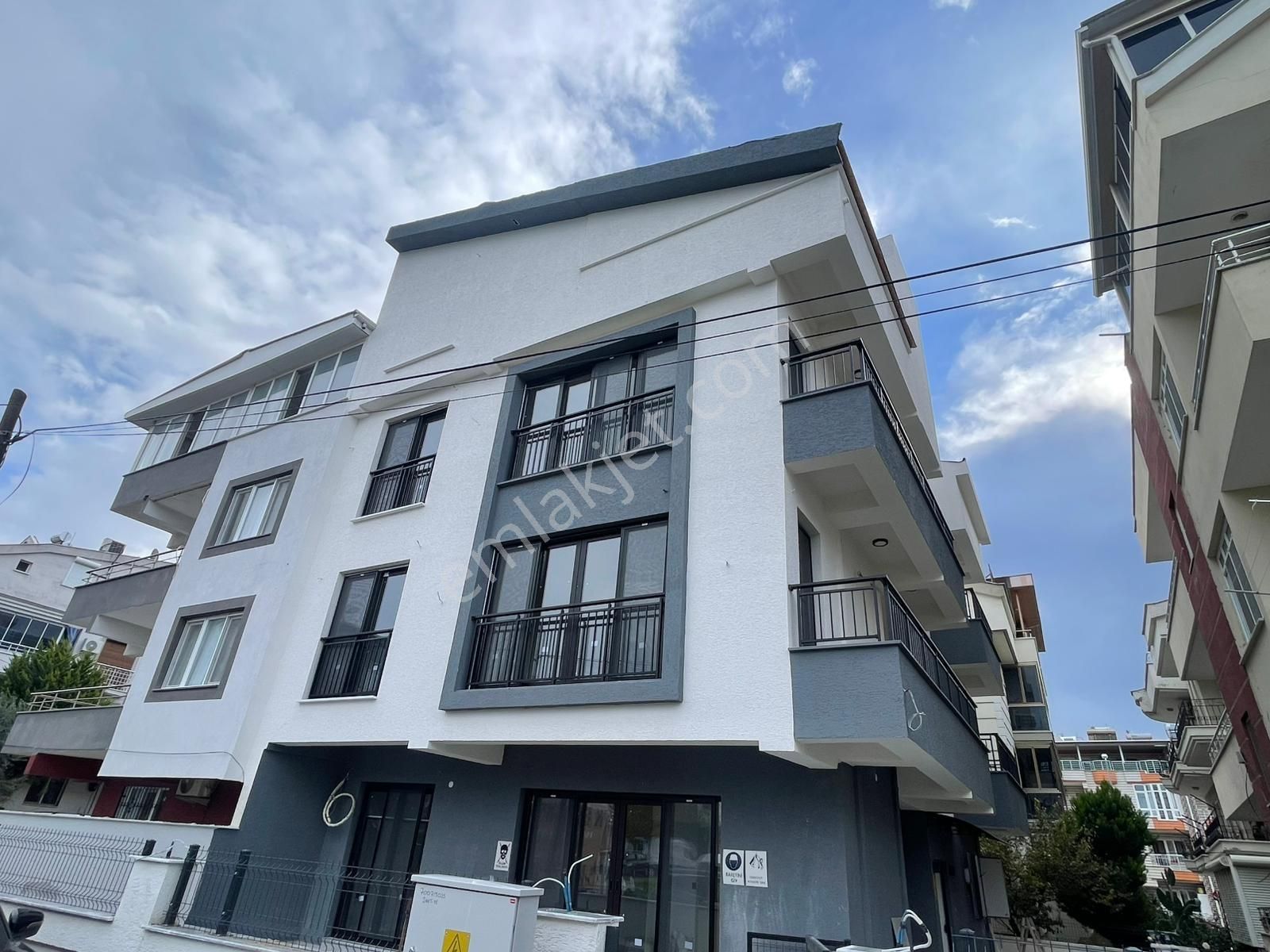 Didim Efeler'de Asansörlü Binada Satılık Sıfır 2+1 Daire - Görsel 18