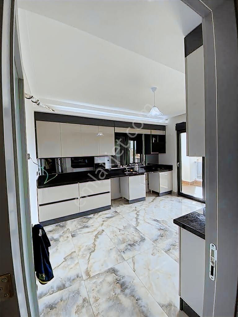 Nadıde Lıfe' Ta Ebeveyn Banyolu Ayrı Mutfak 2+1 - Görsel 17