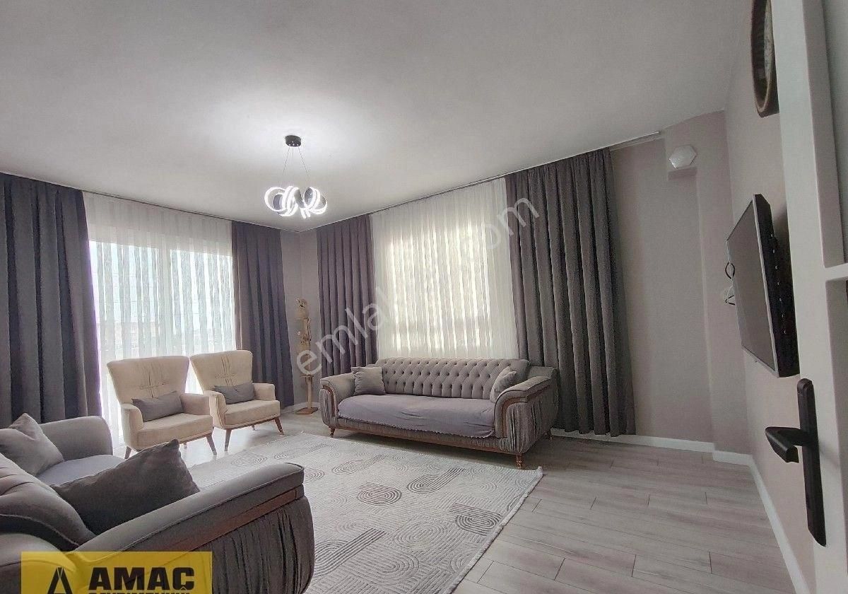 İsmetpaşa'da Kıyıboyuna Yürüme Mesafeli Altı Dükkan 3 Katlı Müstakil Ev - Görsel 5