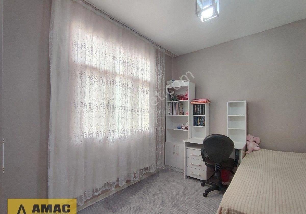 İsmetpaşa'da Kıyıboyuna Yürüme Mesafeli Altı Dükkan 3 Katlı Müstakil Ev - Görsel 19