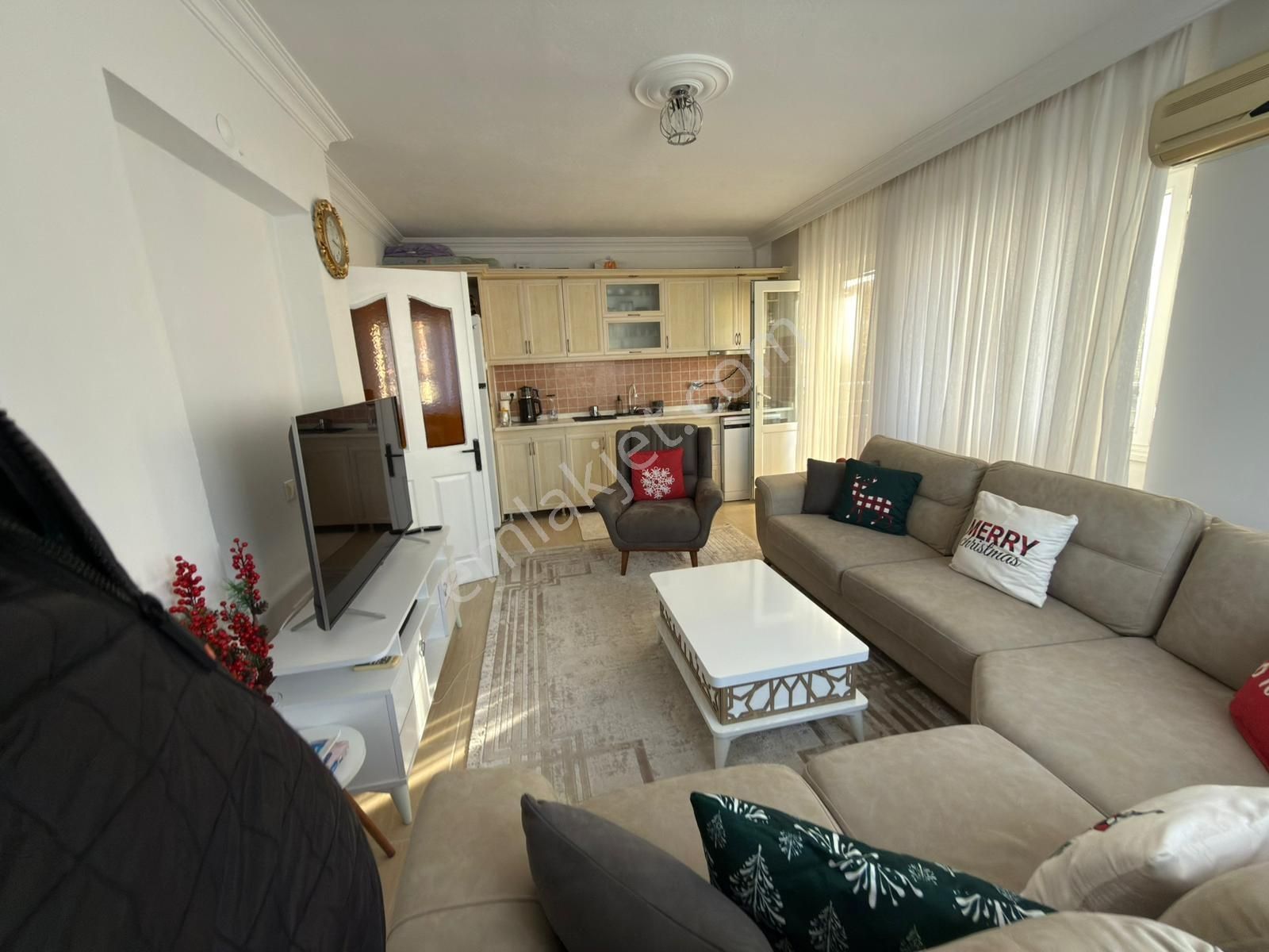 Didim Retürkten; Merkezi Konumda 2+1 Ara Kat Daire - Görsel 3