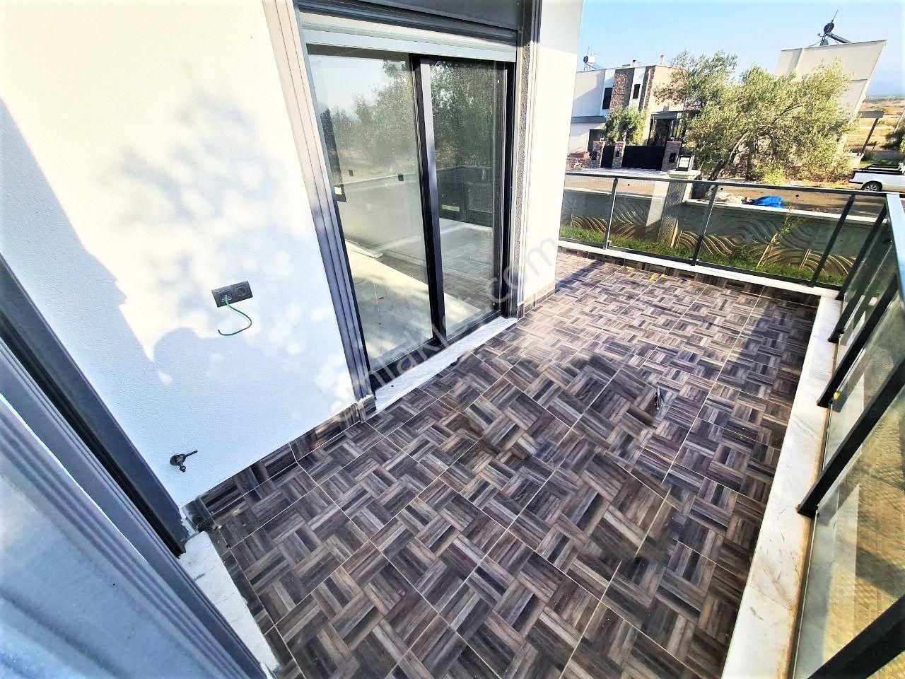 Gömeç Karaağaç Artur'da Aygül'den Tam Bağımsız Ayrı Mutfak Ebeveyn Banyolu Teraslı 3+1 Satılık Villa - Görsel 7