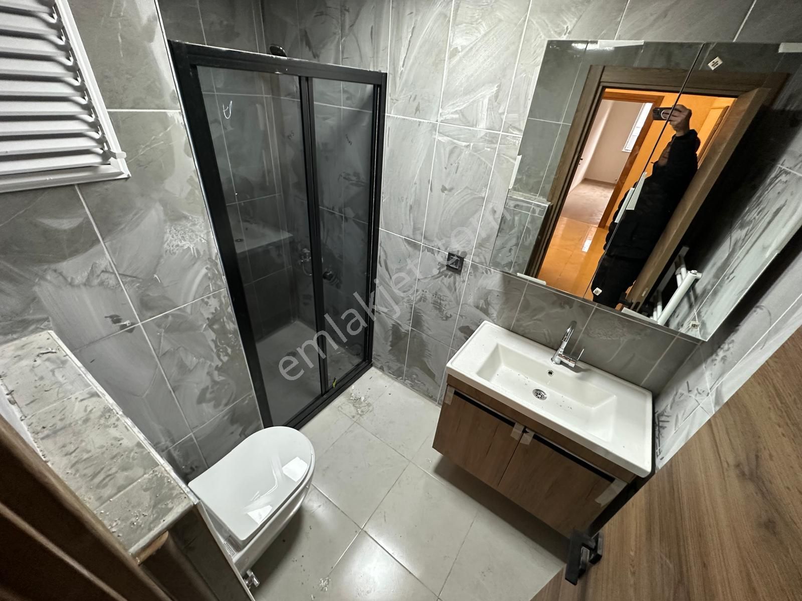 Yenikent Menderes'te A-z'ye Kadar Yapılı Olan Lüx Yapıda Satılık Daire - Görsel 29