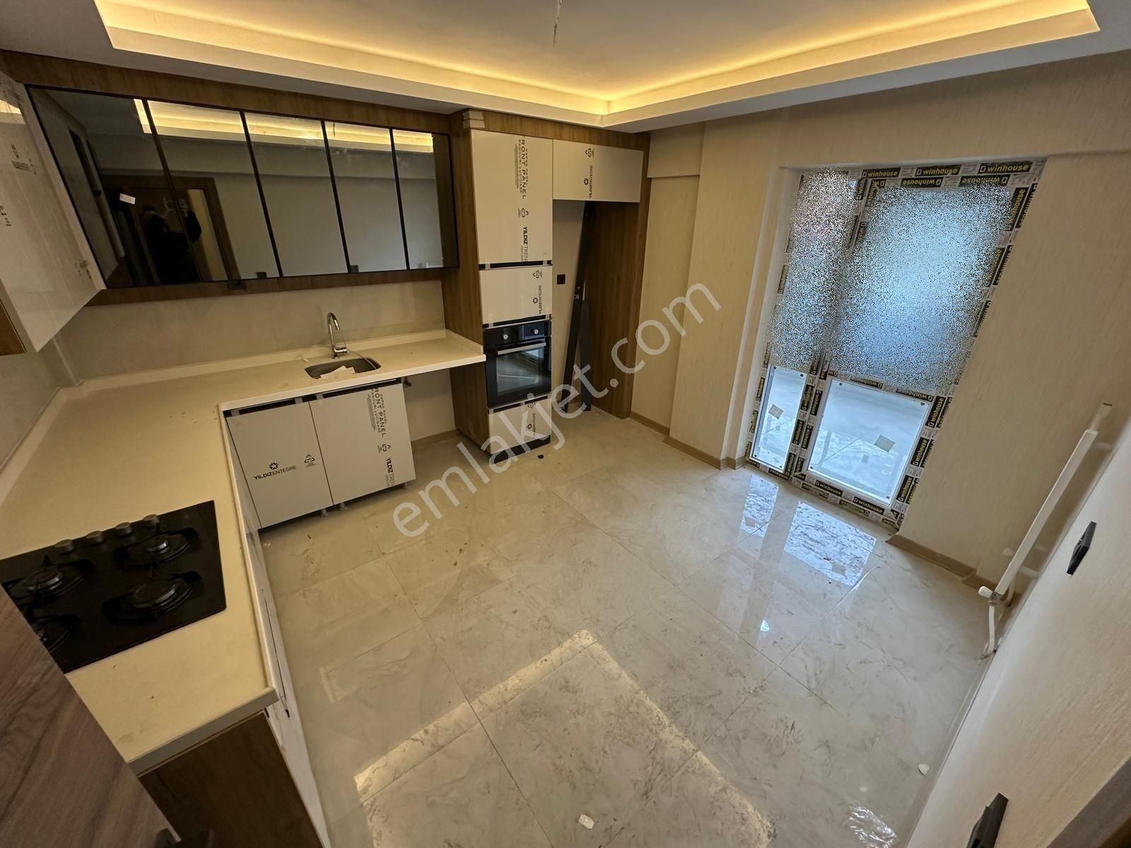 Yenikent Menderes'te A-z'ye Kadar Yapılı Olan Lüx Yapıda Satılık Daire - Görsel 4