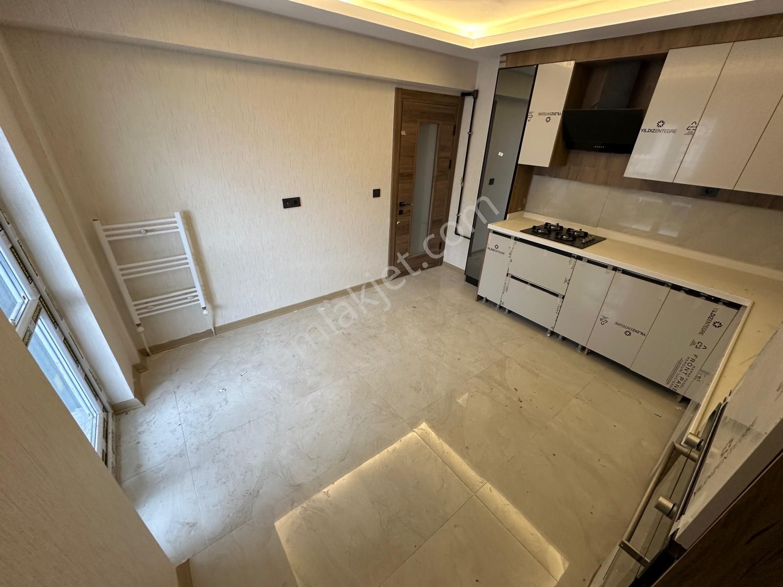 Yenikent Menderes'te A-z'ye Kadar Yapılı Olan Lüx Yapıda Satılık Daire - Görsel 6