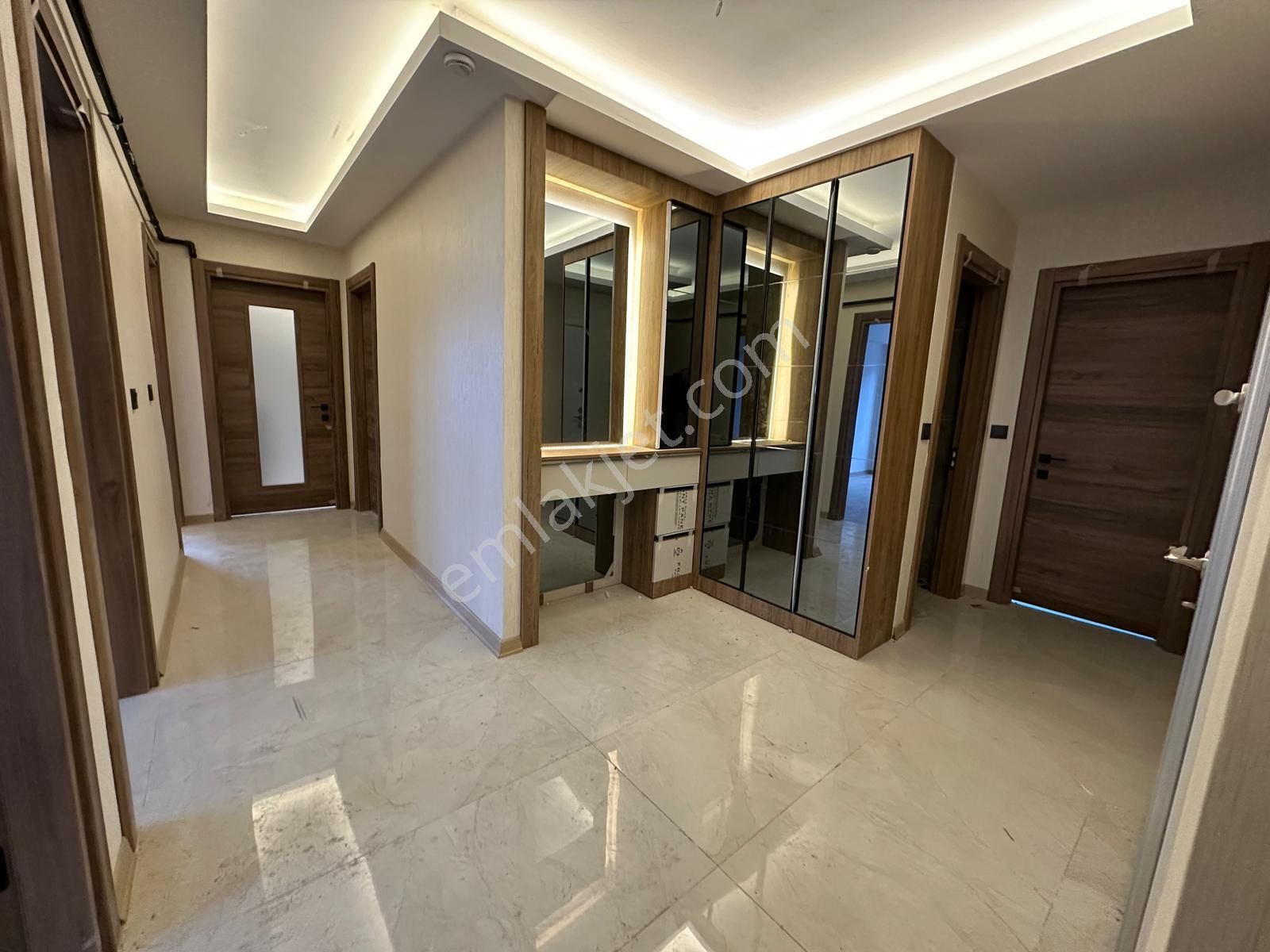 Yenikent Menderes'te A-z'ye Kadar Yapılı Olan Lüx Yapıda Satılık Daire - Görsel 30