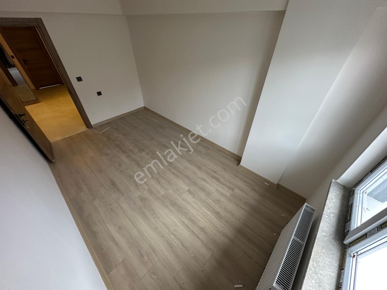 Yenikent Menderes'te A-z'ye Kadar Yapılı Olan Lüx Yapıda Satılık Daire - Görsel 24