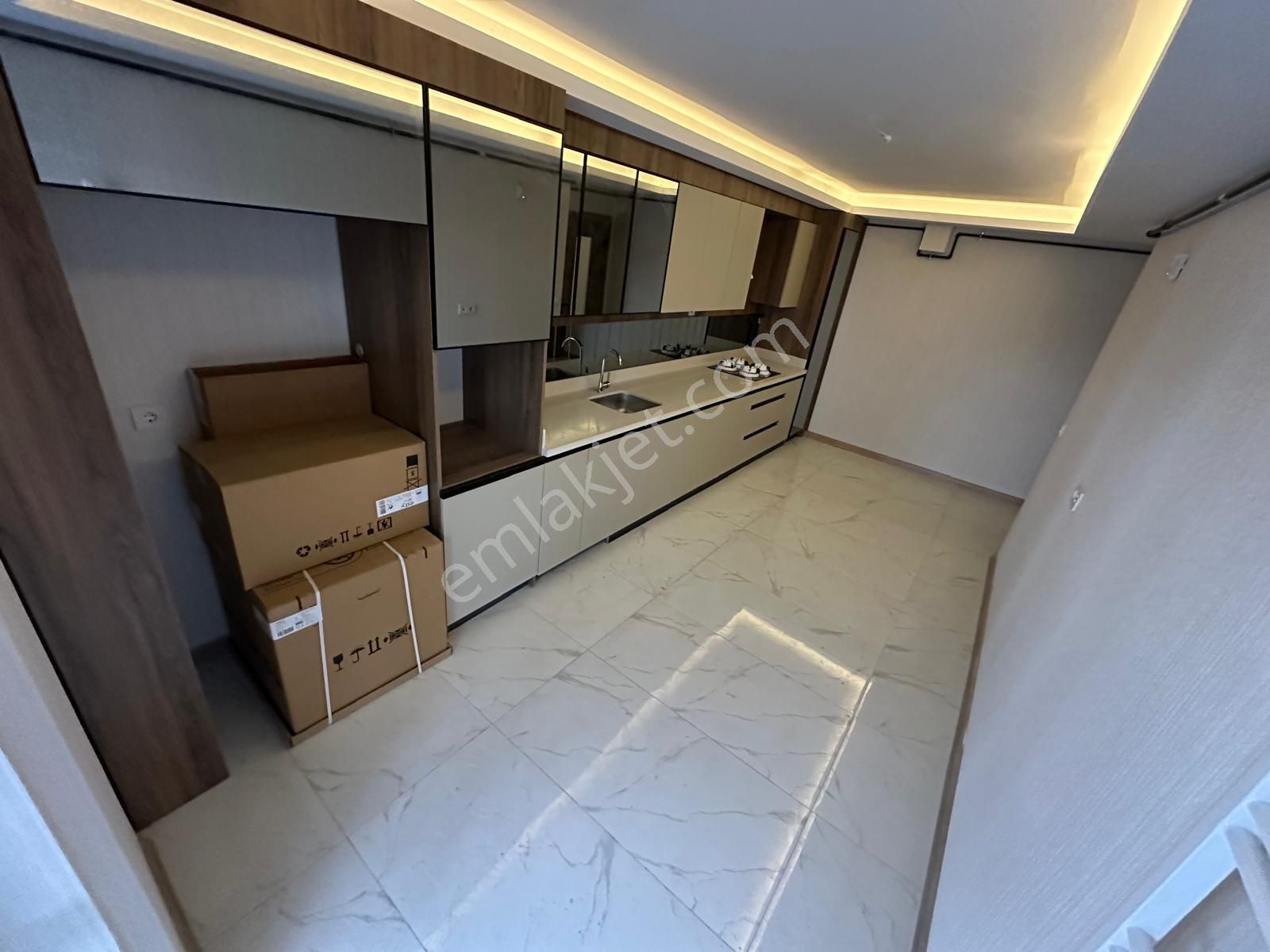 Menderes Mh.de Mevlana Caddesine Cephe Lüx Yapılı Satılık Daire - Görsel 4